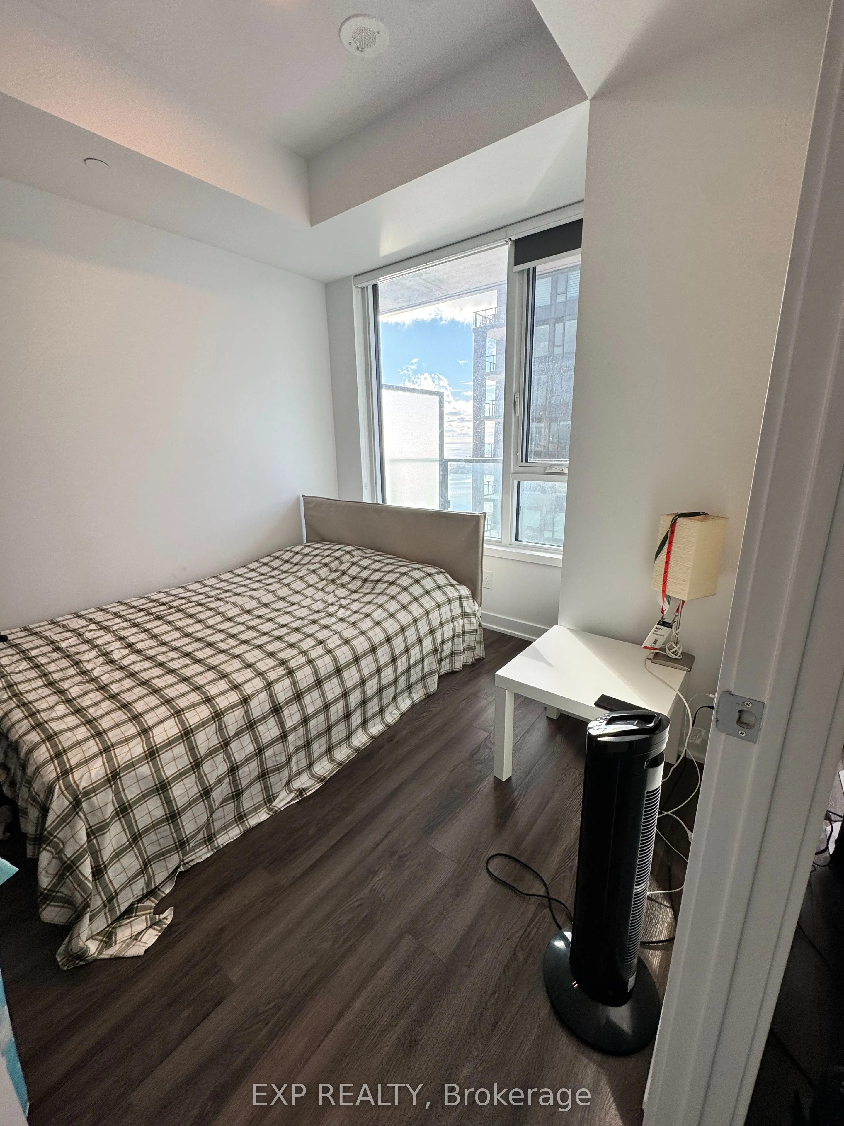1926 Lakeshore Boulevard W, #3911