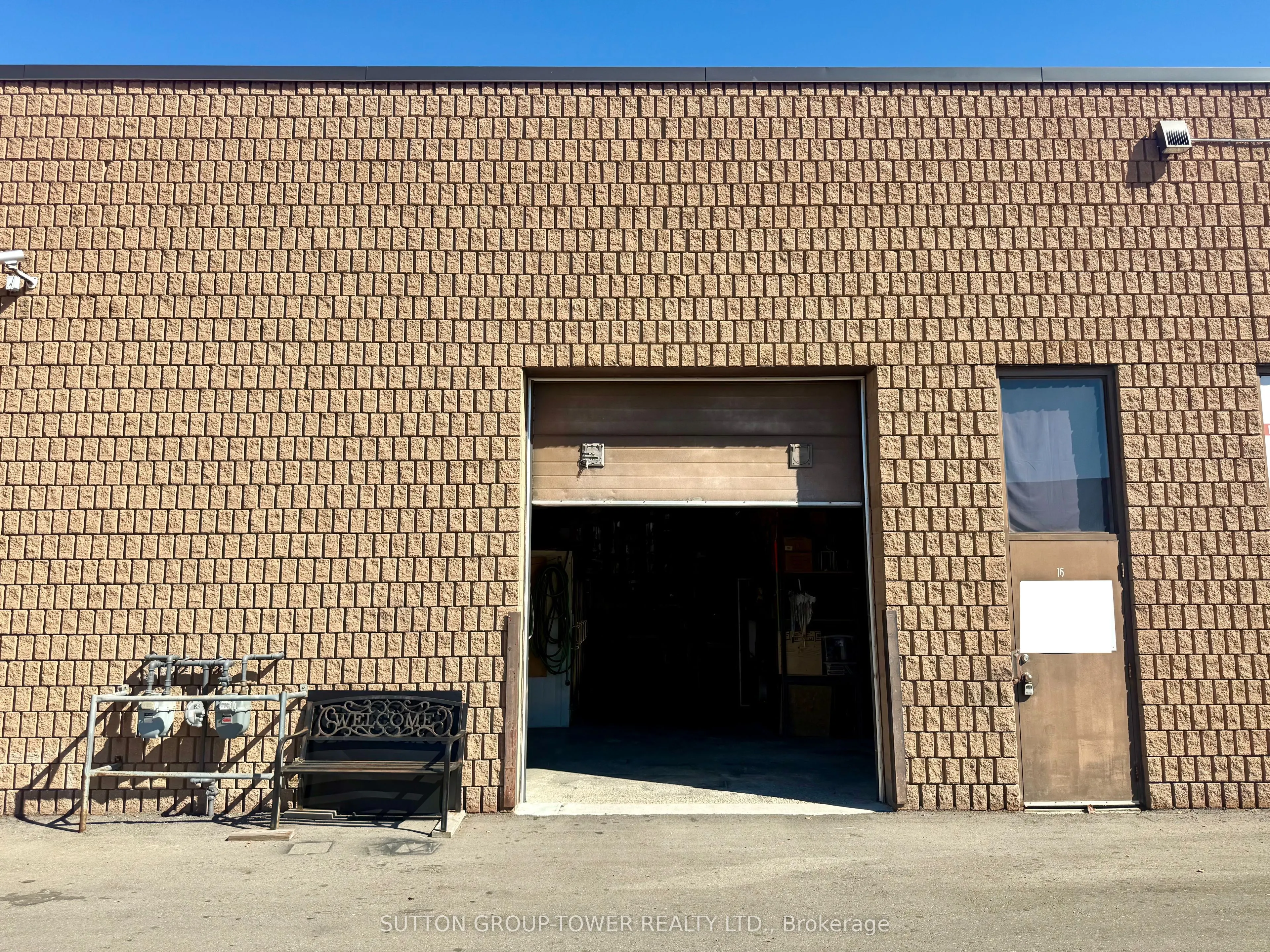 1050 Britannia Road E, #16