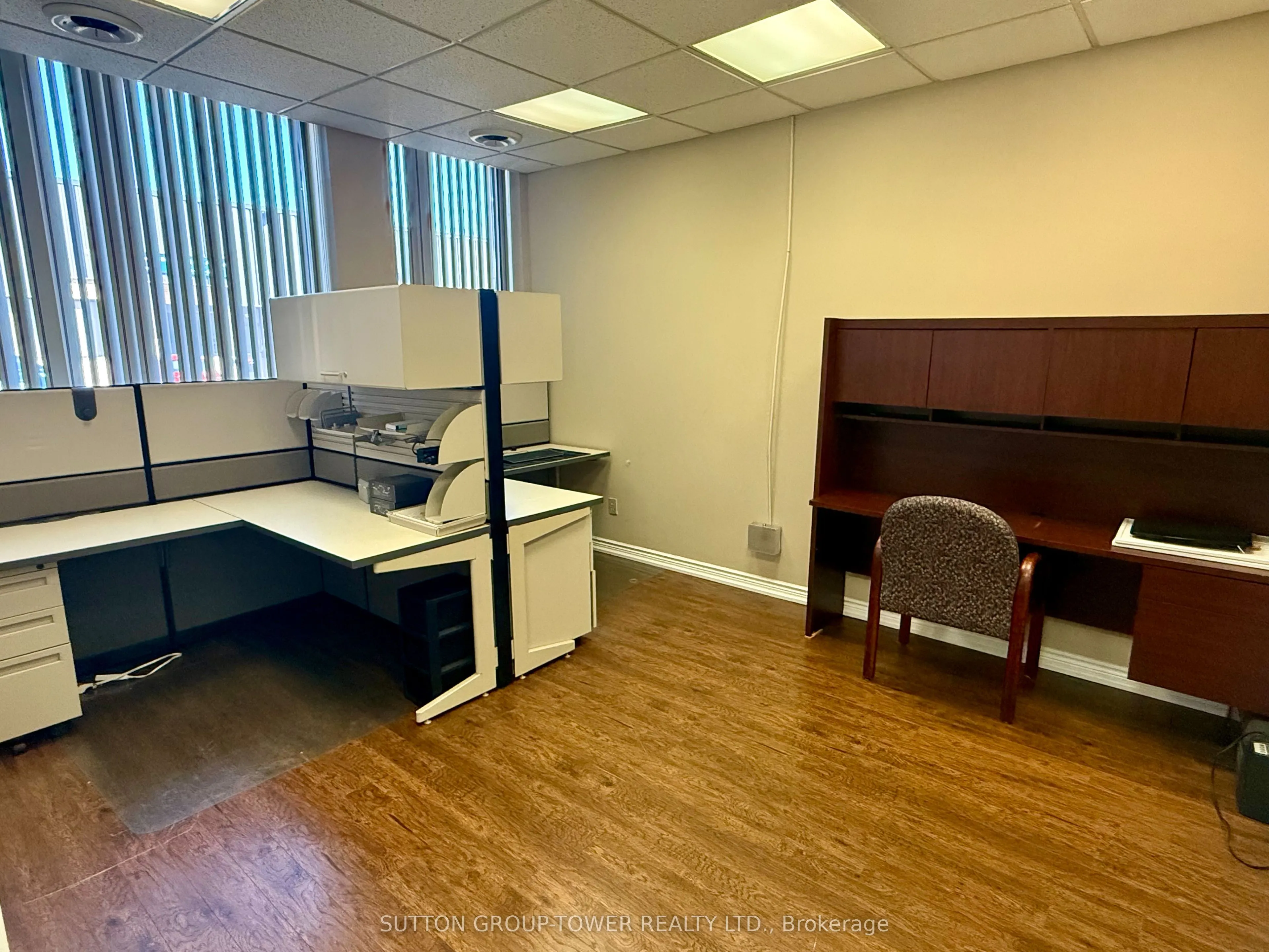 1050 Britannia Road E, #16
