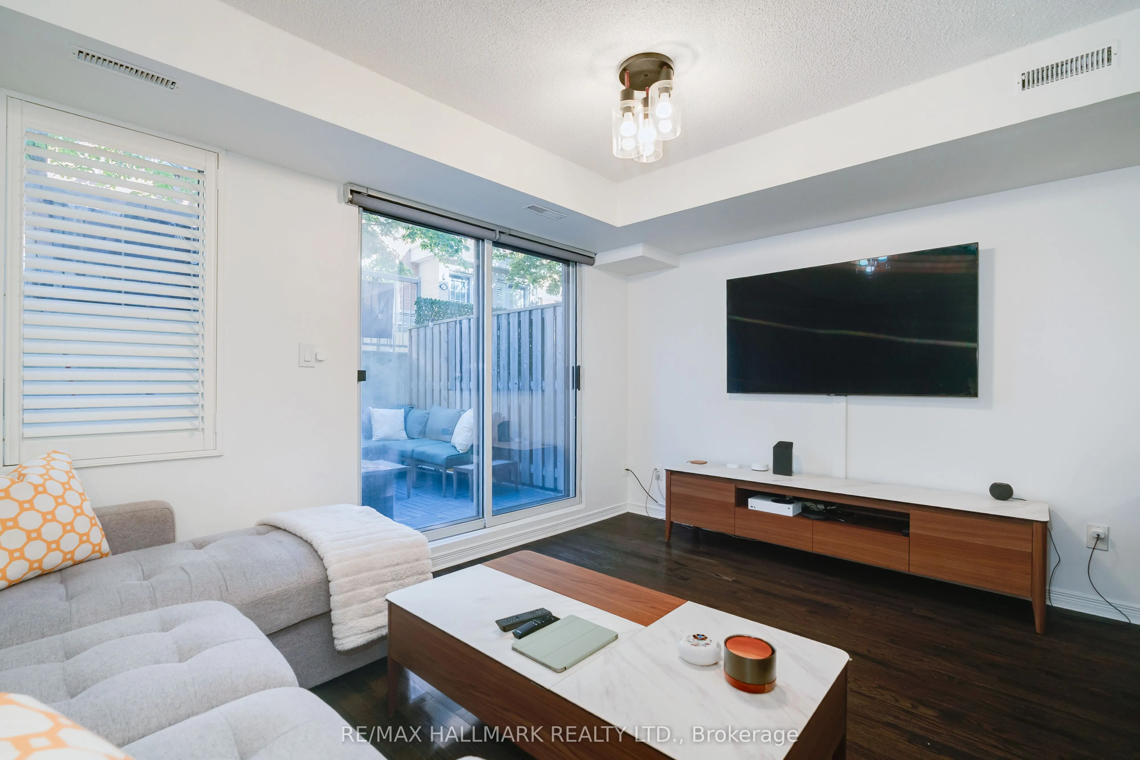 20 Foundry Avenue