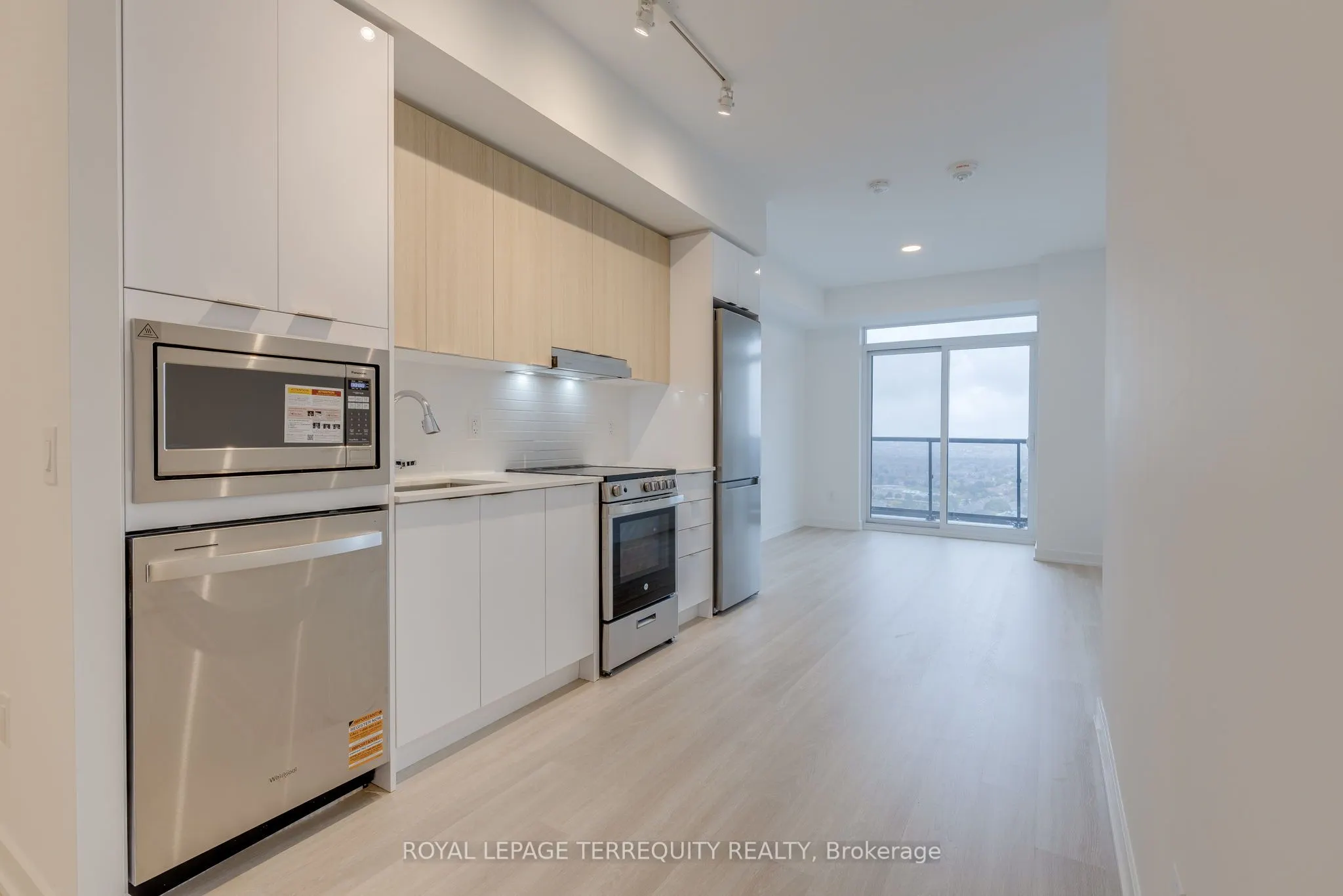 5105 Hurontario Street, #2001