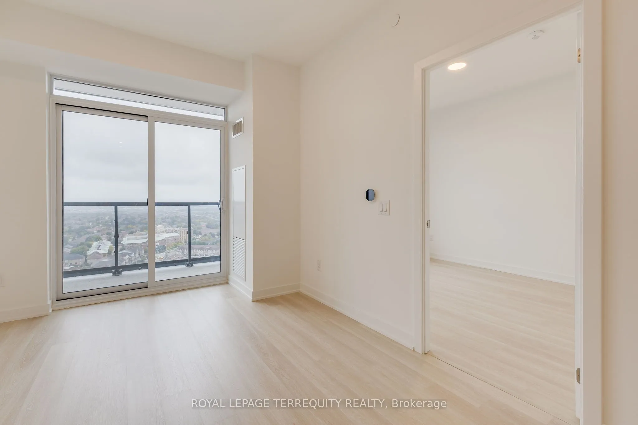 5105 Hurontario Street, #2001