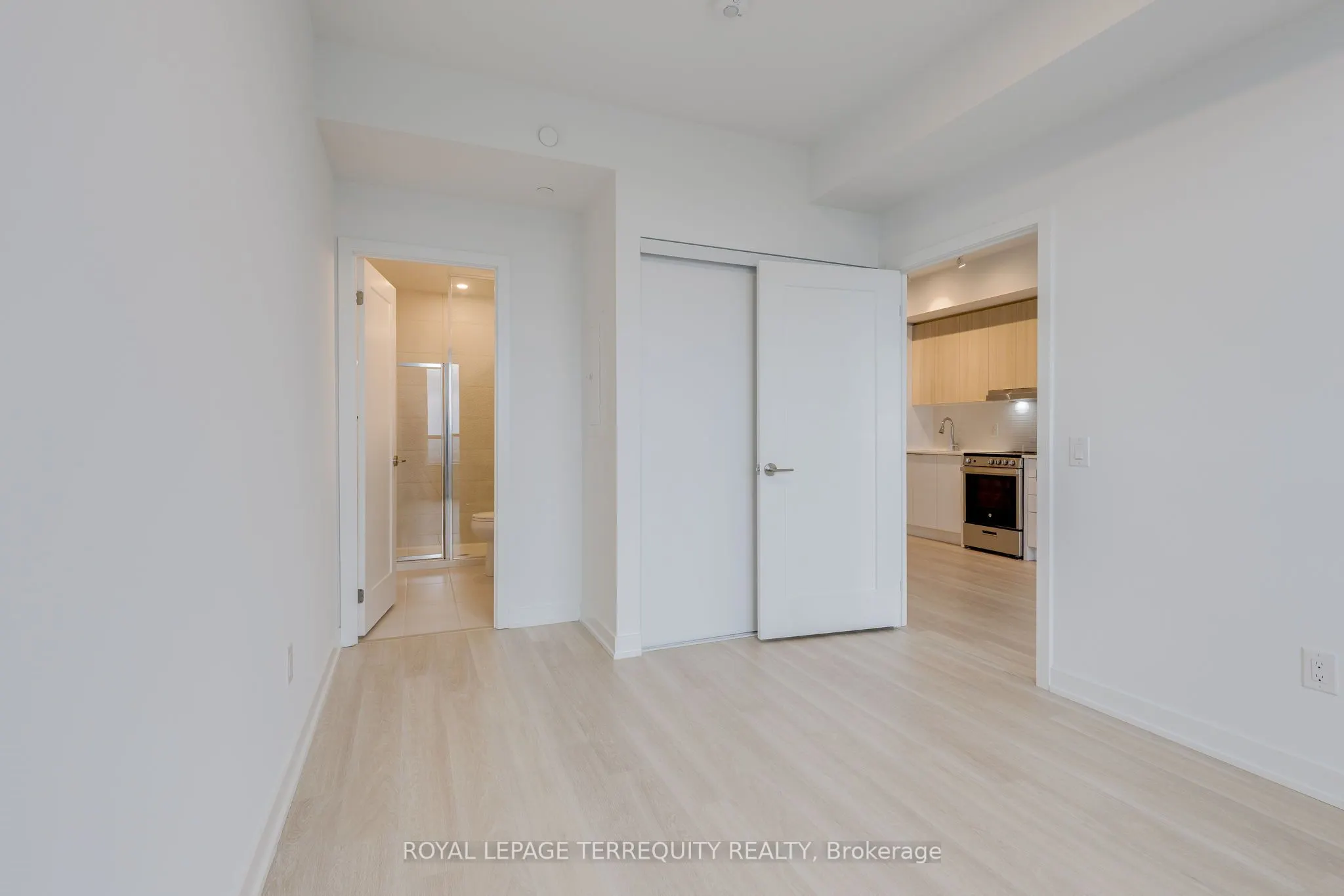 5105 Hurontario Street, #2001