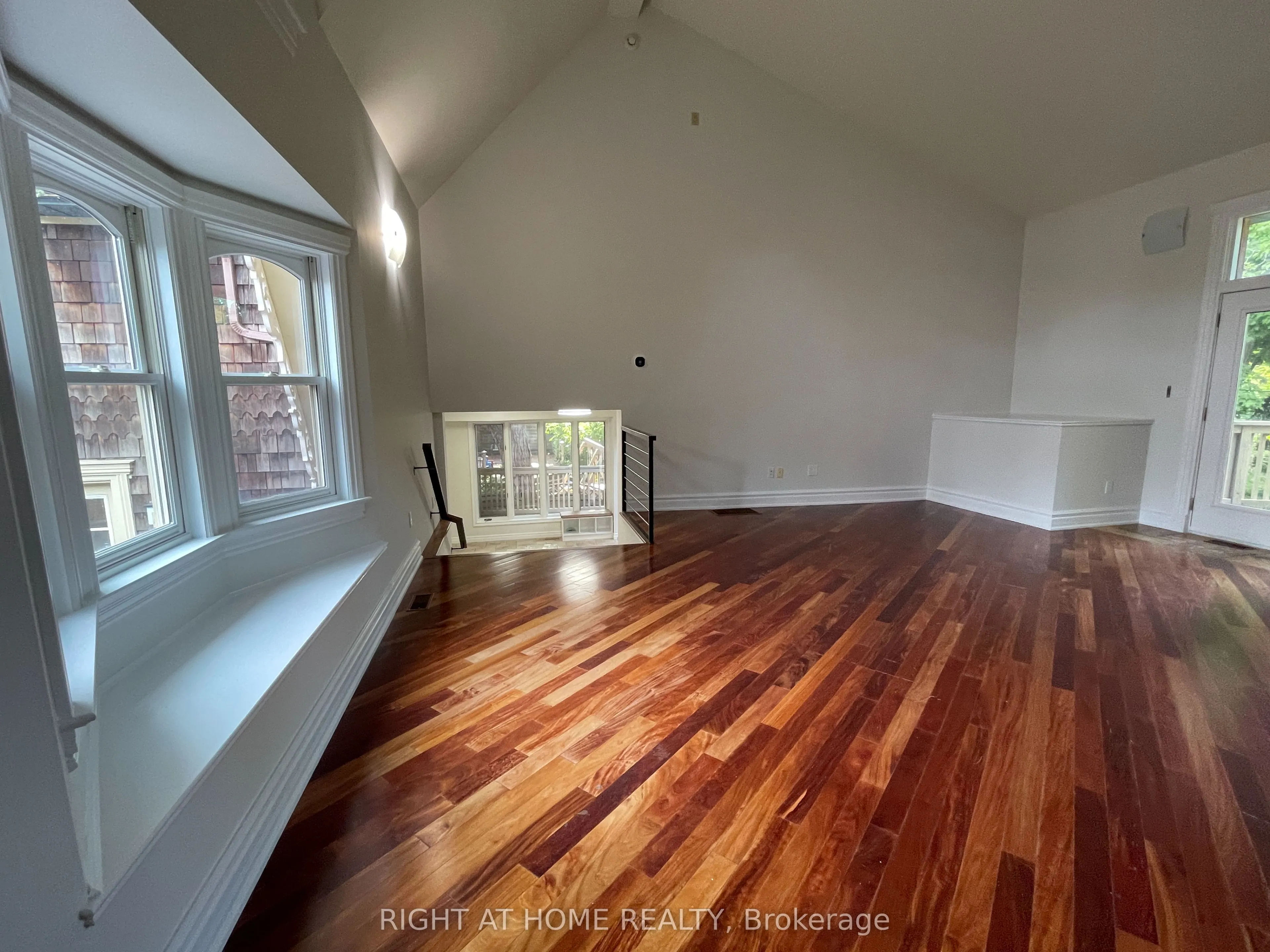 435 Maple Avenue