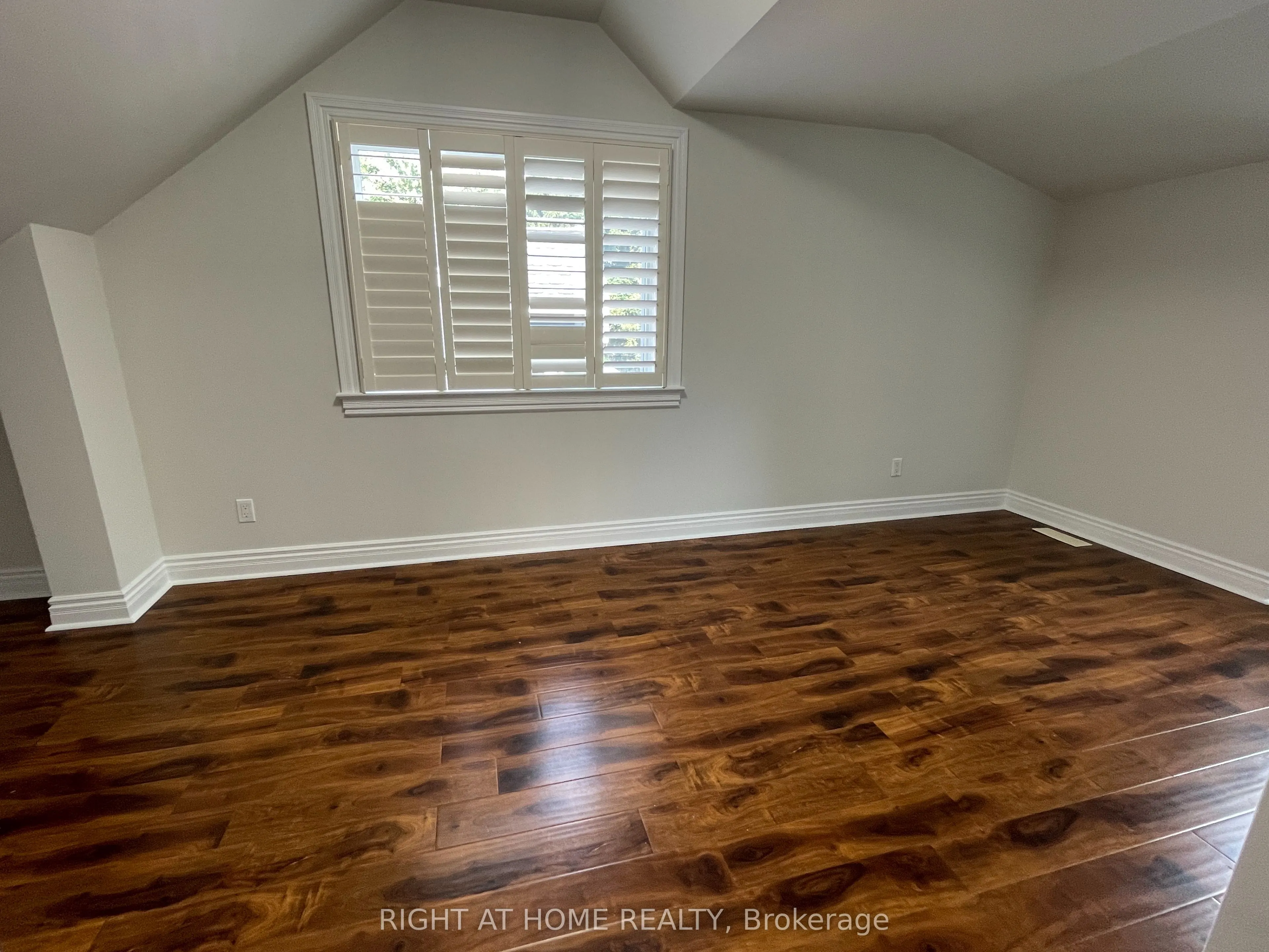 435 Maple Avenue