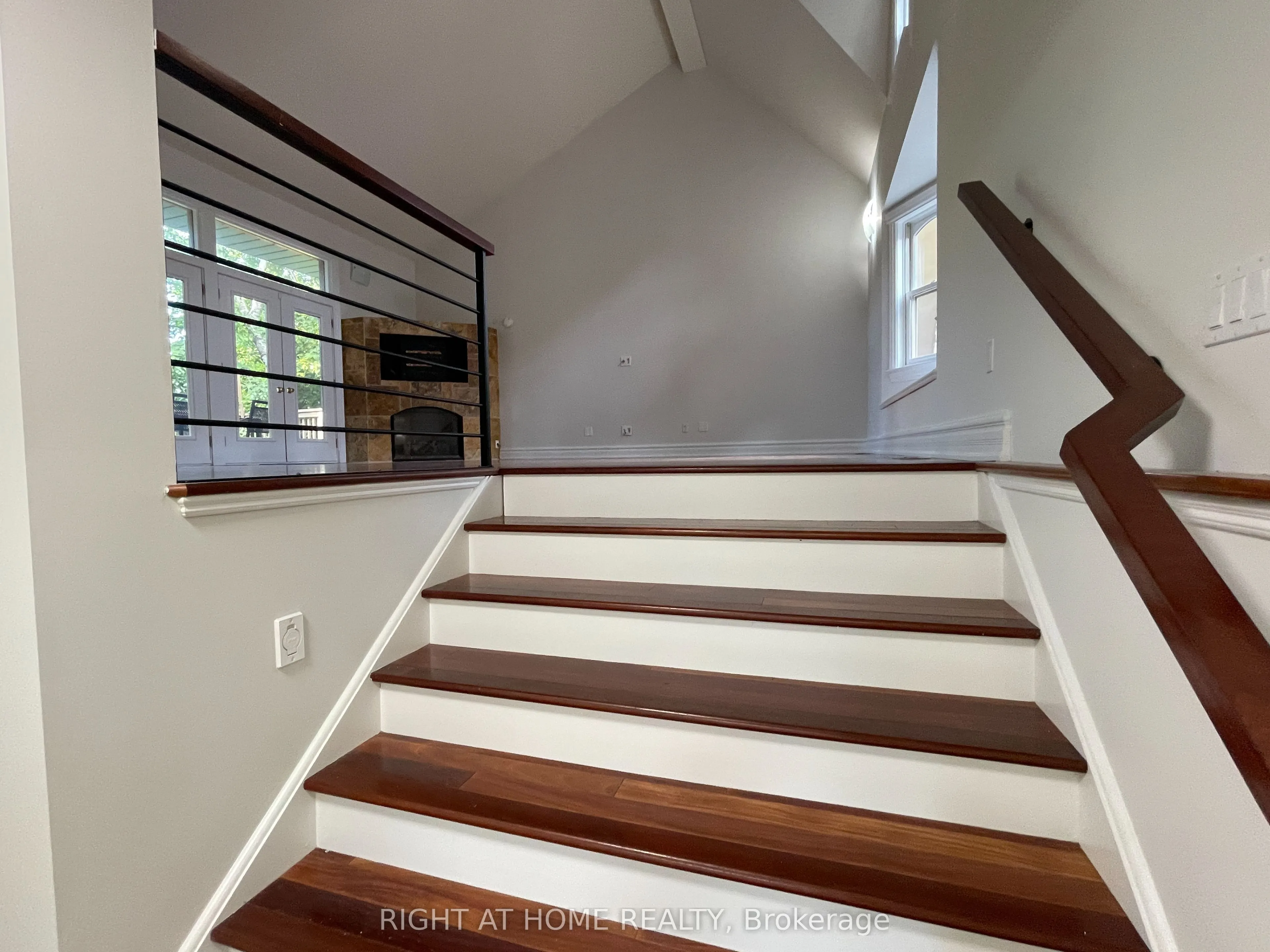 435 Maple Avenue