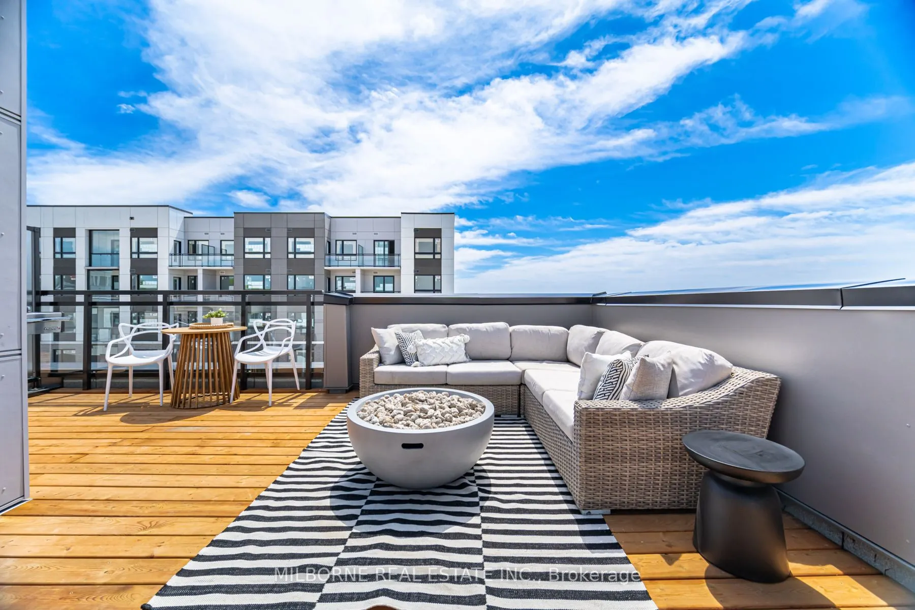 272 Ironside Drive N, #32