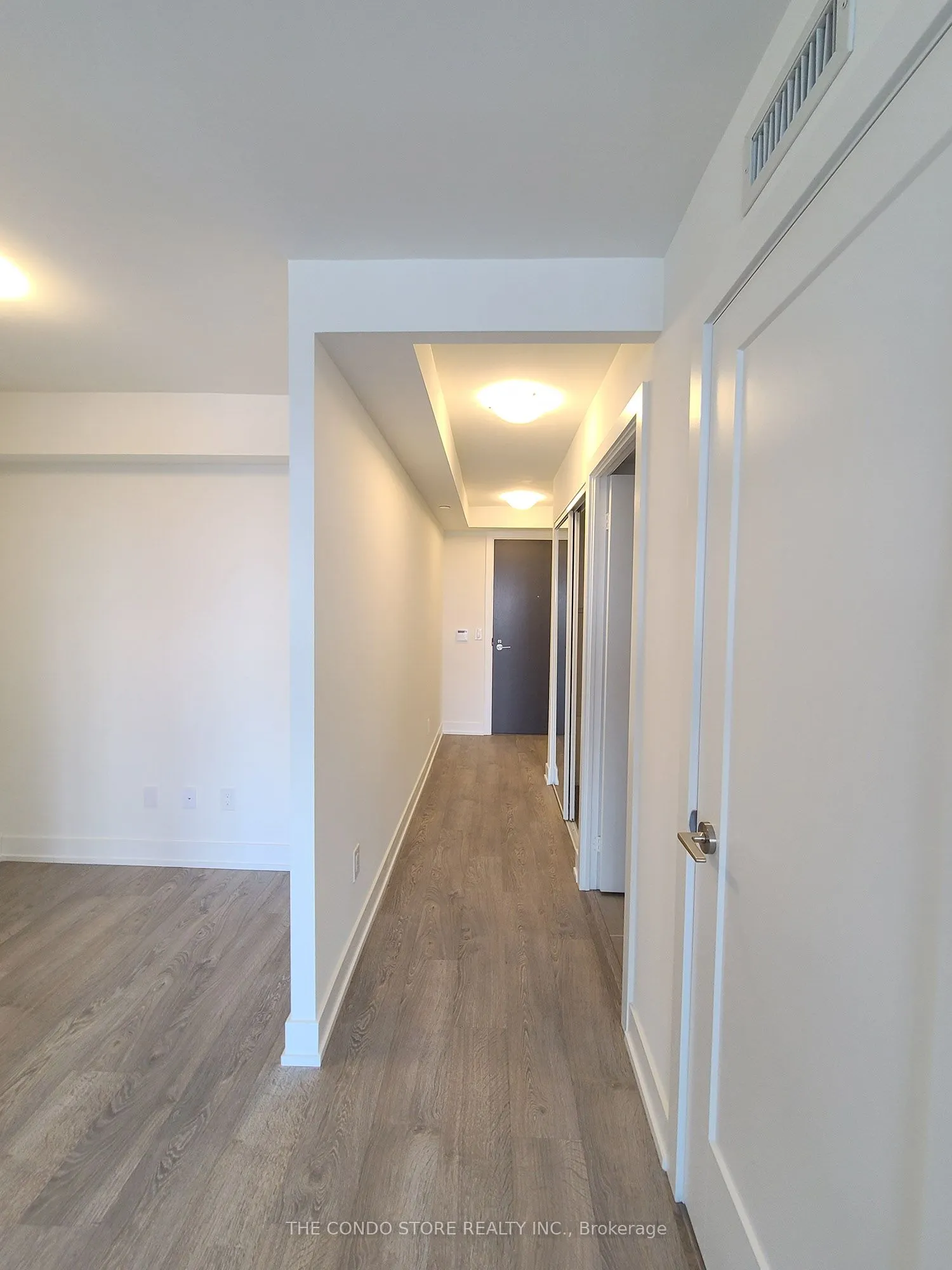 5 Mabelle Avenue, #2527