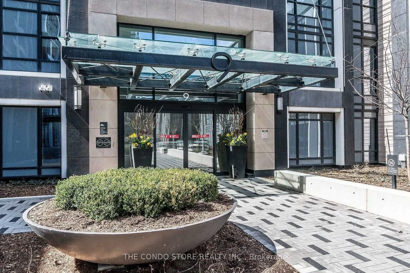 5 Mabelle Avenue, #2527