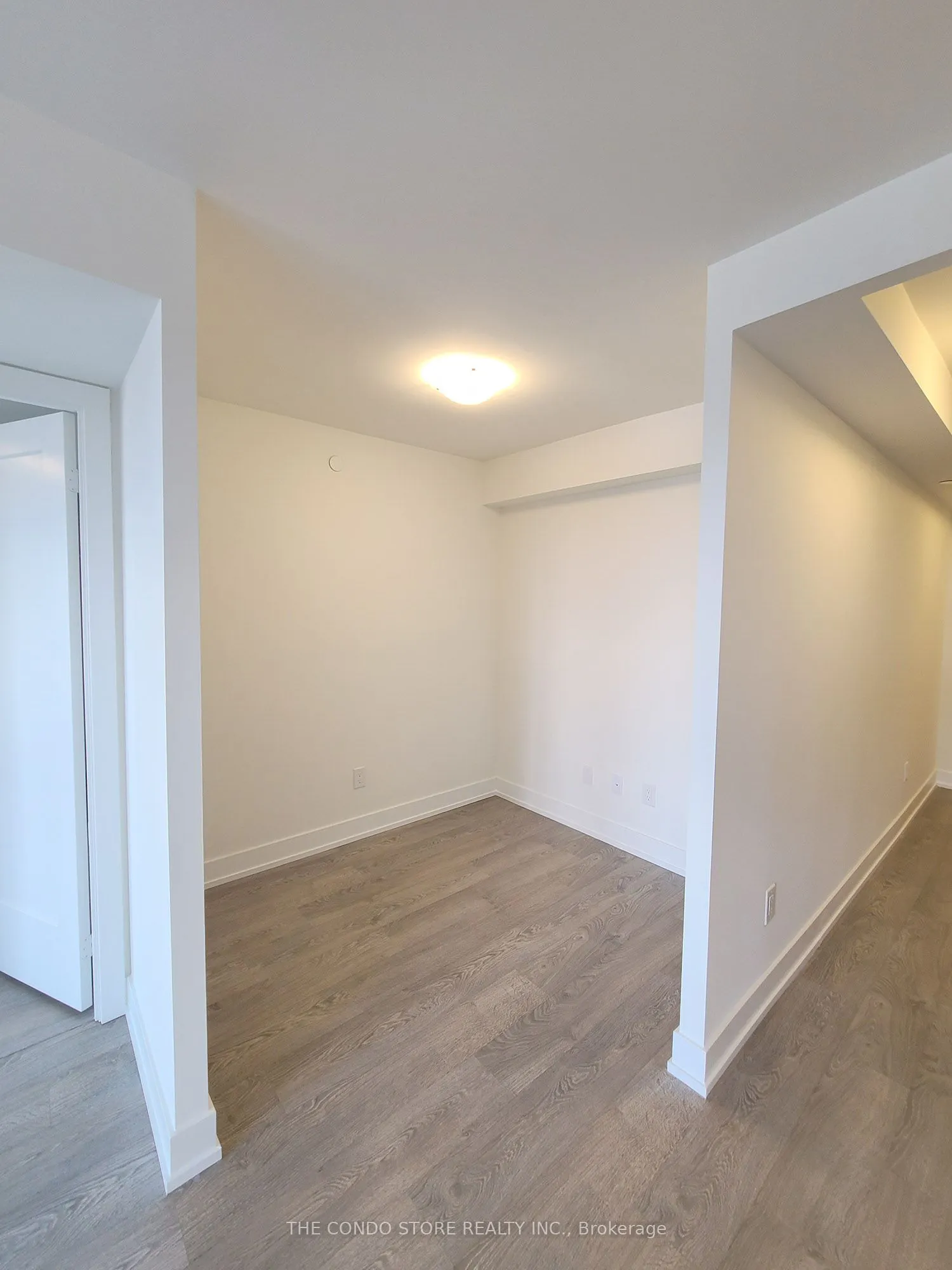 5 Mabelle Avenue, #2527