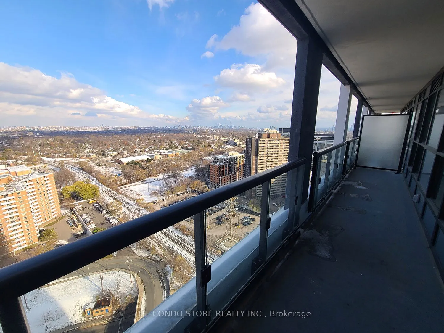 5 Mabelle Avenue, #2527