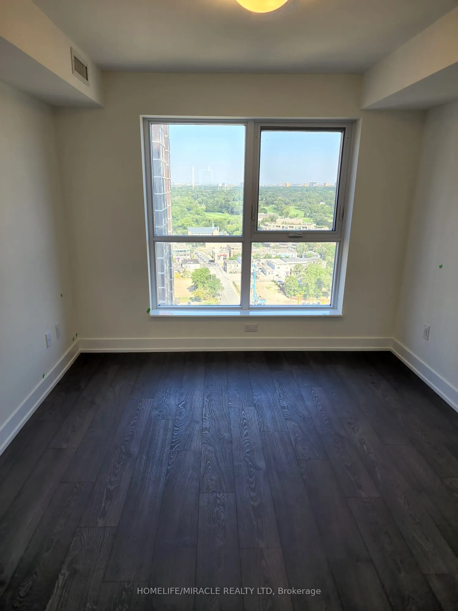 5 Mabelle Avenue, #33