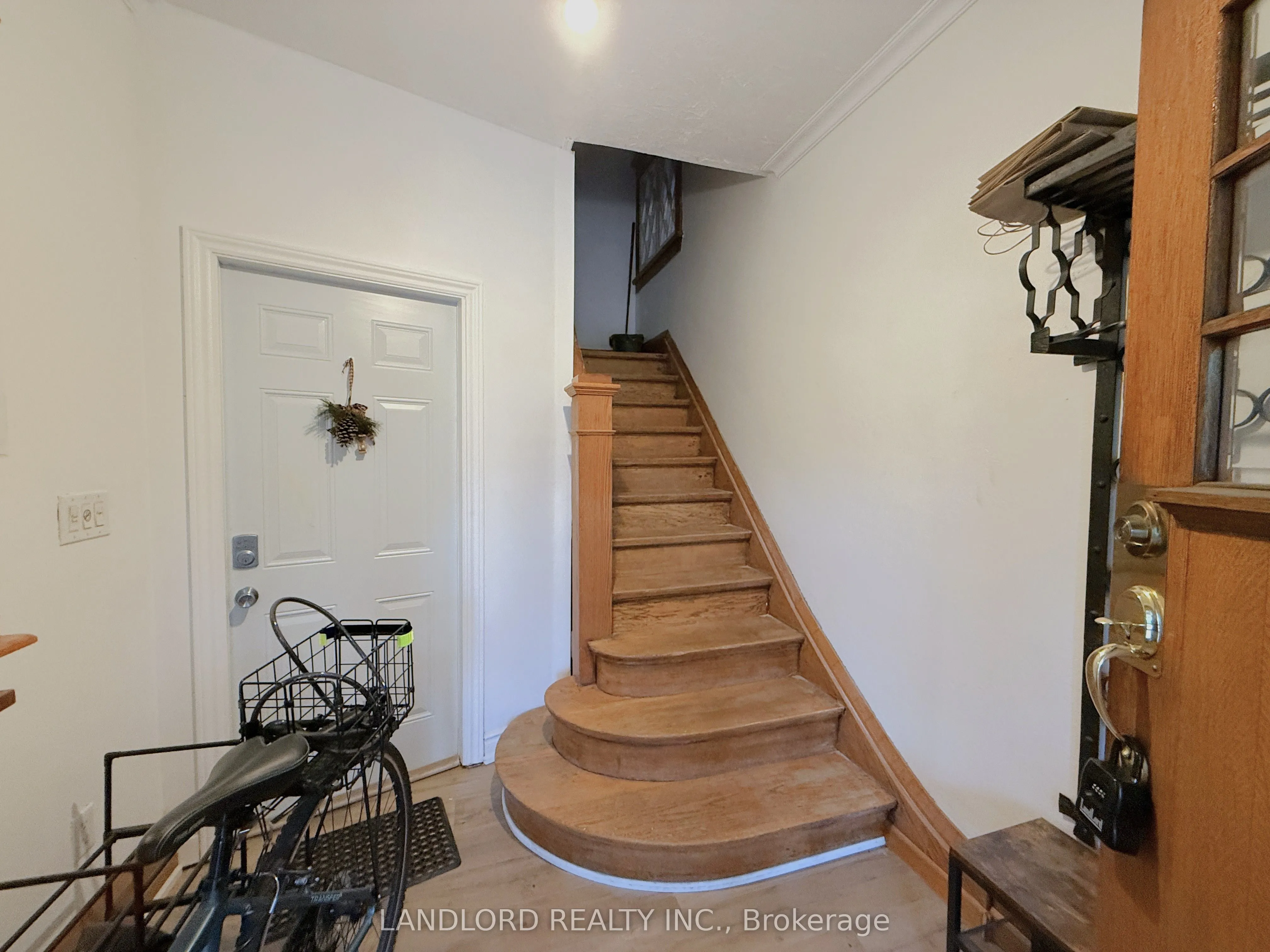 30 Glendonwynne Road, #Upper