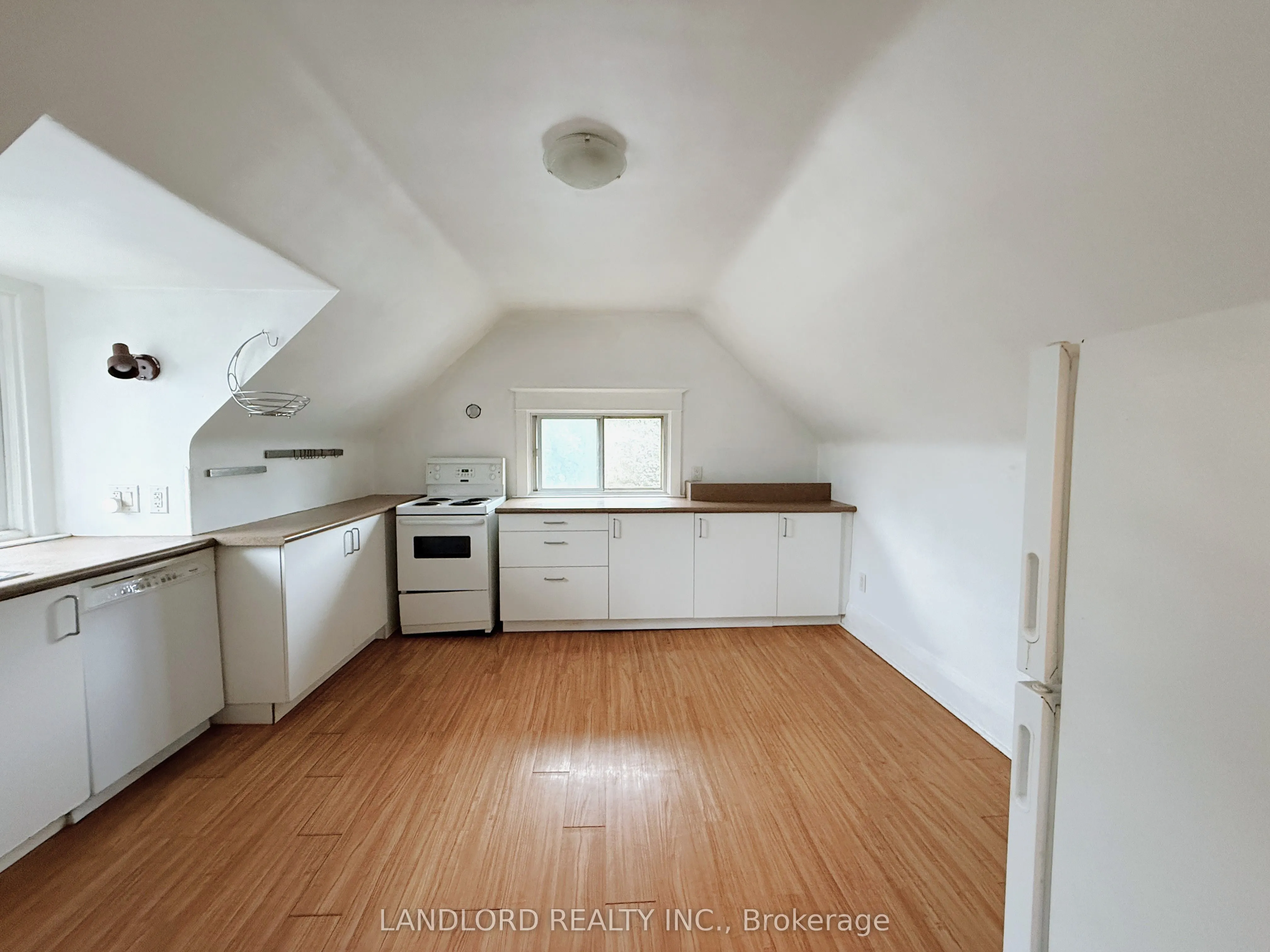 30 Glendonwynne Road, #Upper