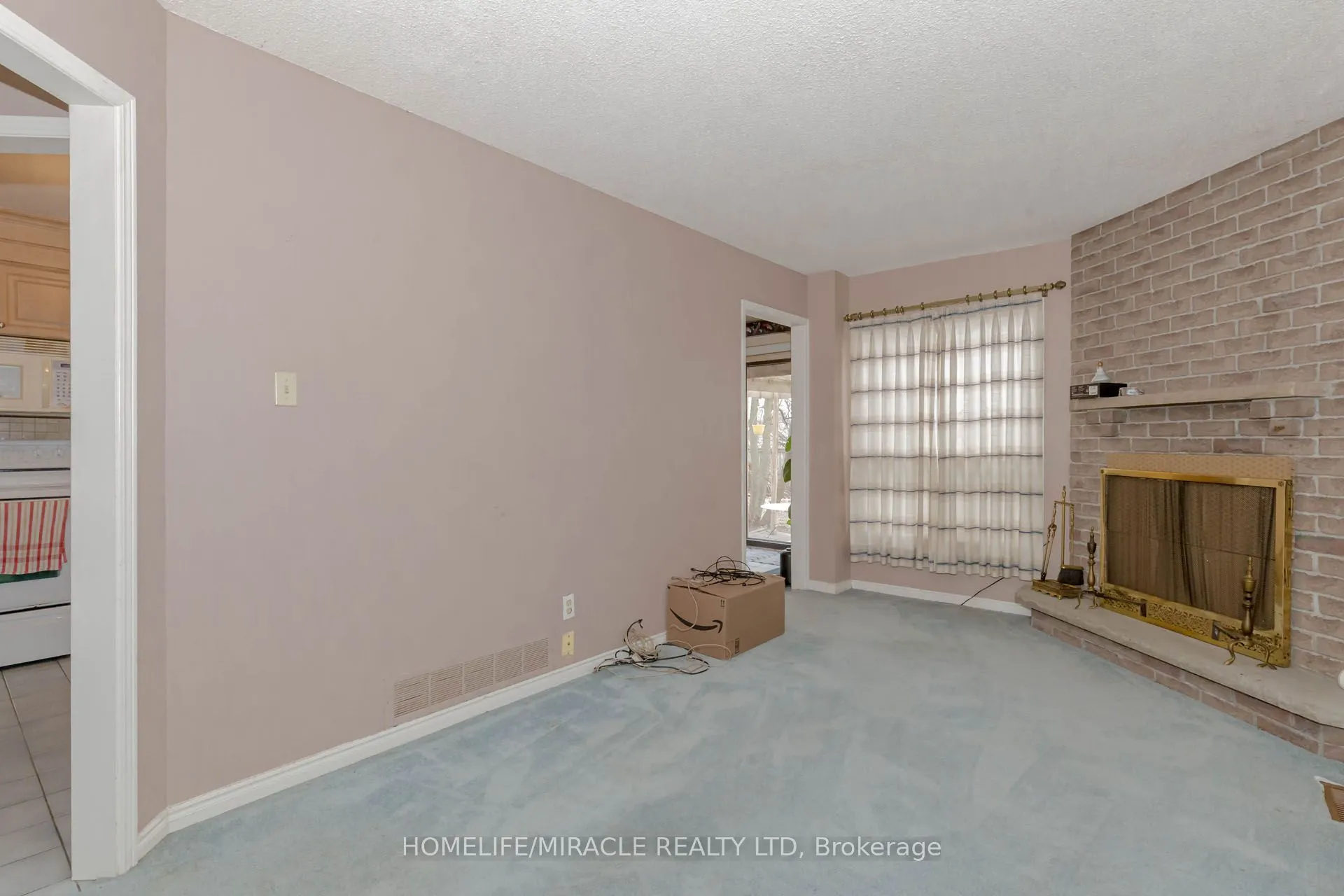 2999 Valcourt Crescent