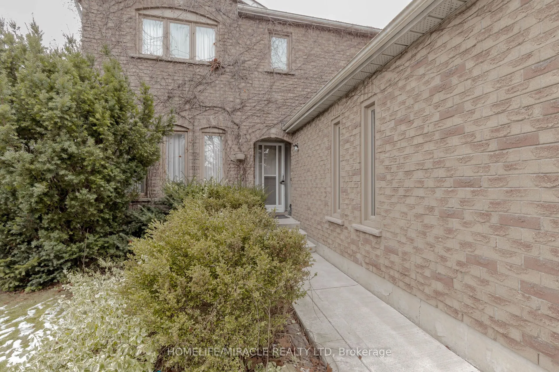 2999 Valcourt Crescent