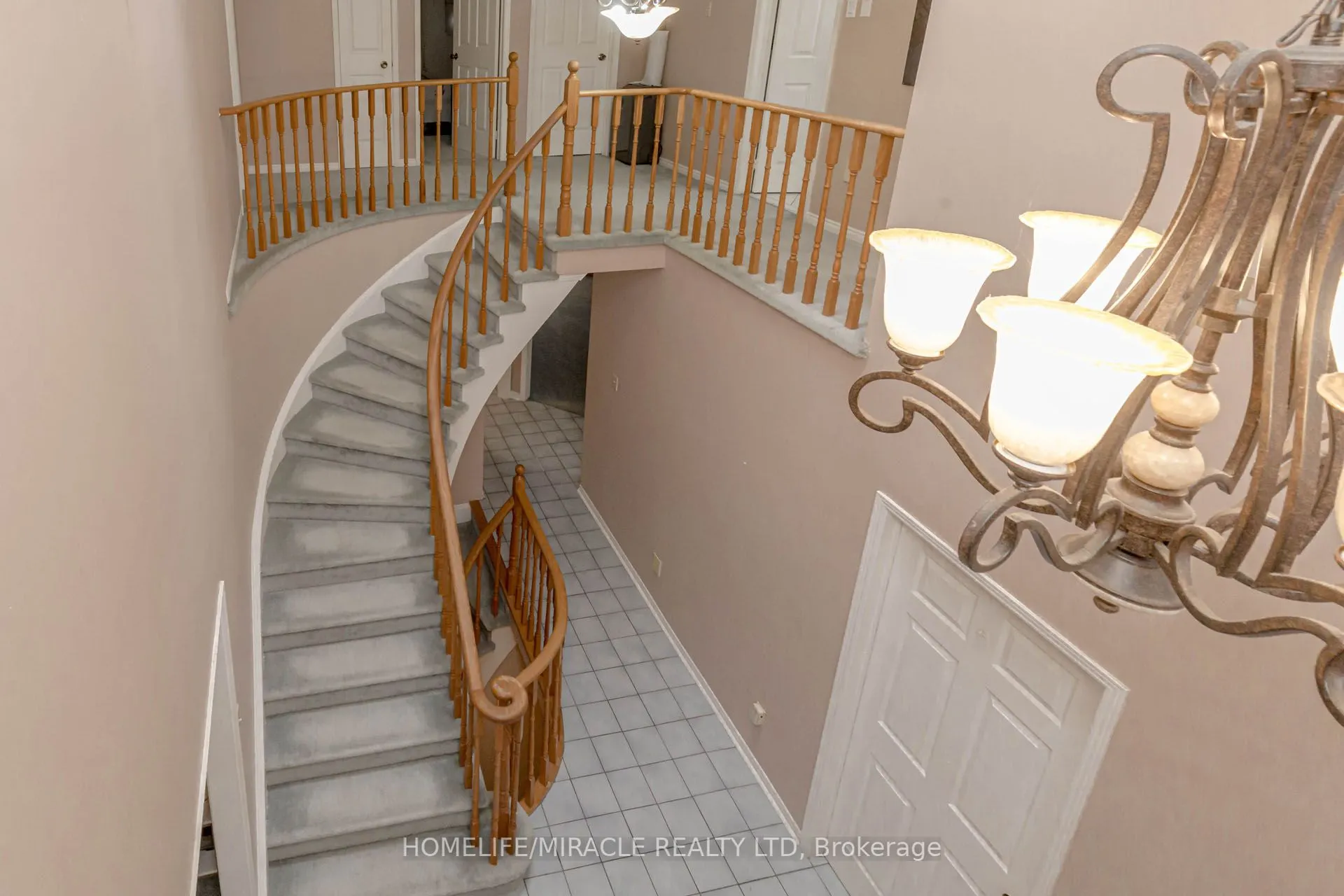 2999 Valcourt Crescent