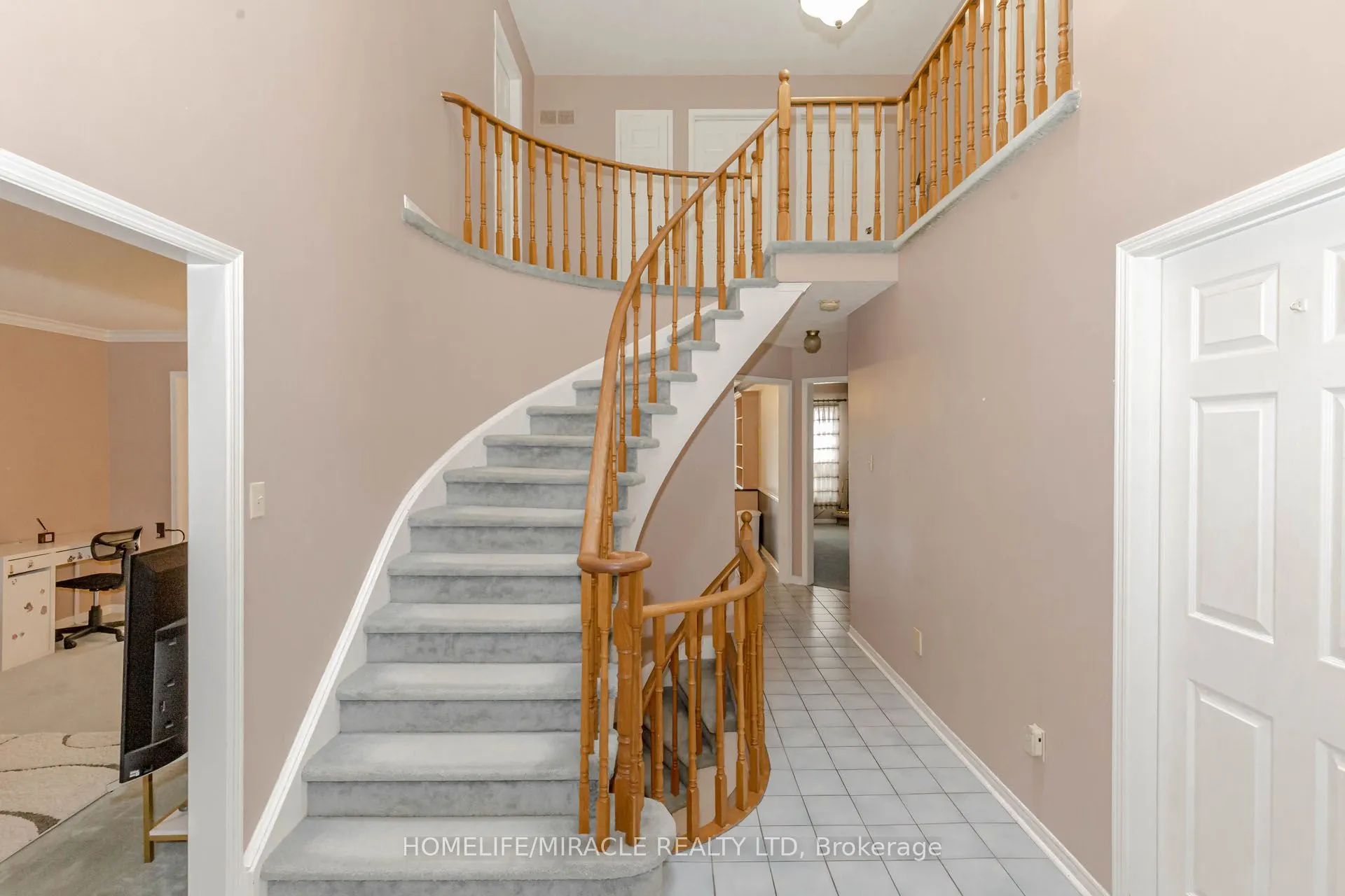 2999 Valcourt Crescent