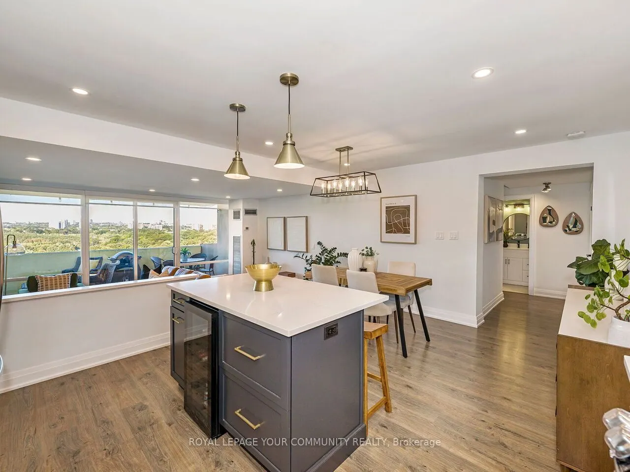 270 Scarlett Road, #2012