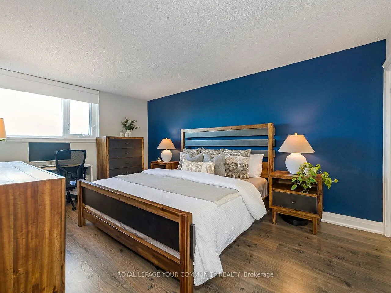 270 Scarlett Road, #2012