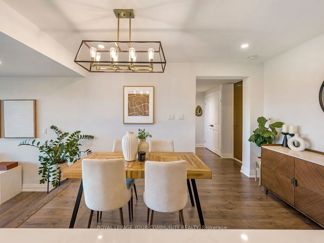 270 Scarlett Road, #2012