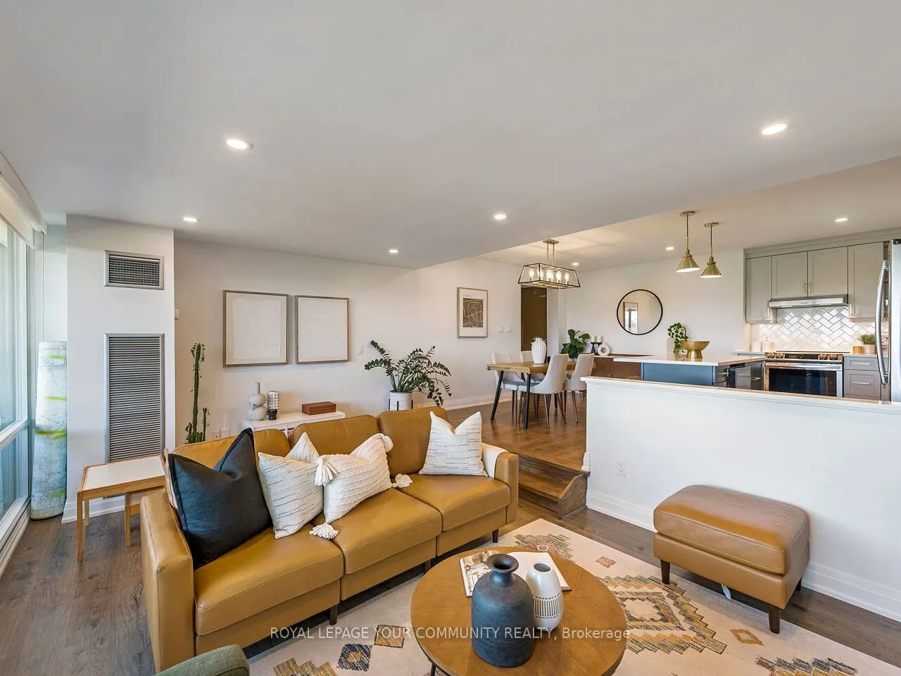 270 Scarlett Road, #2012