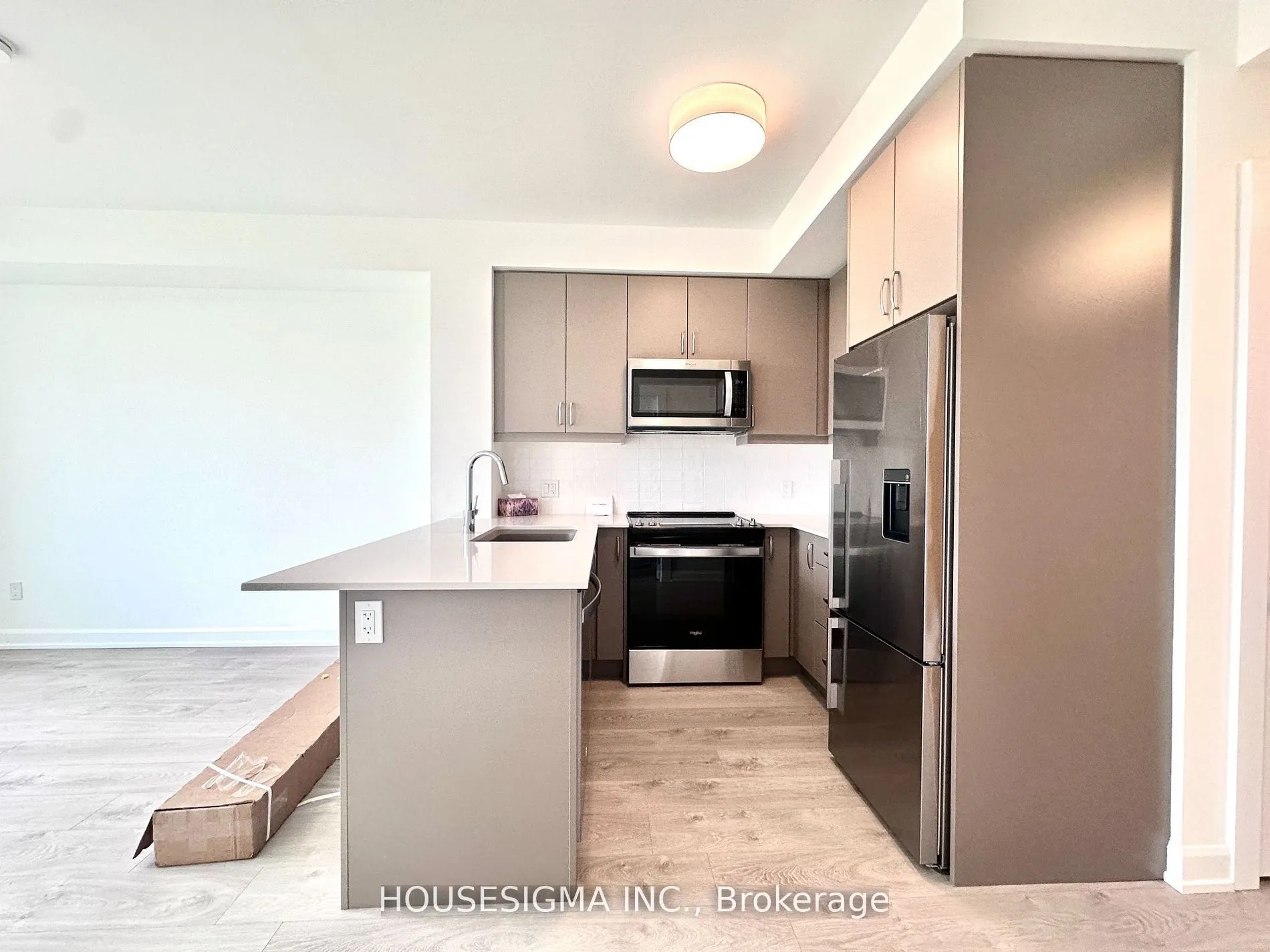 3220 William Coltson Avenue, #812