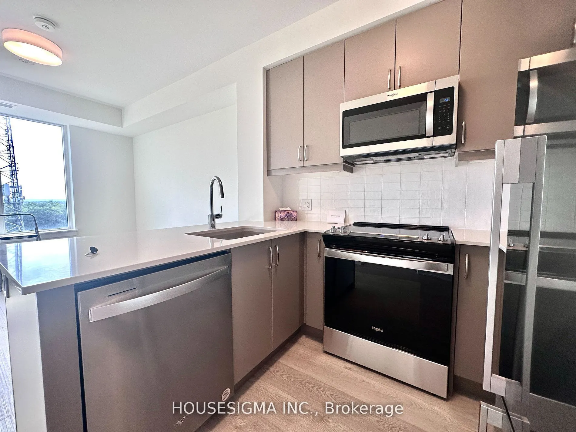 3220 William Coltson Avenue, #812