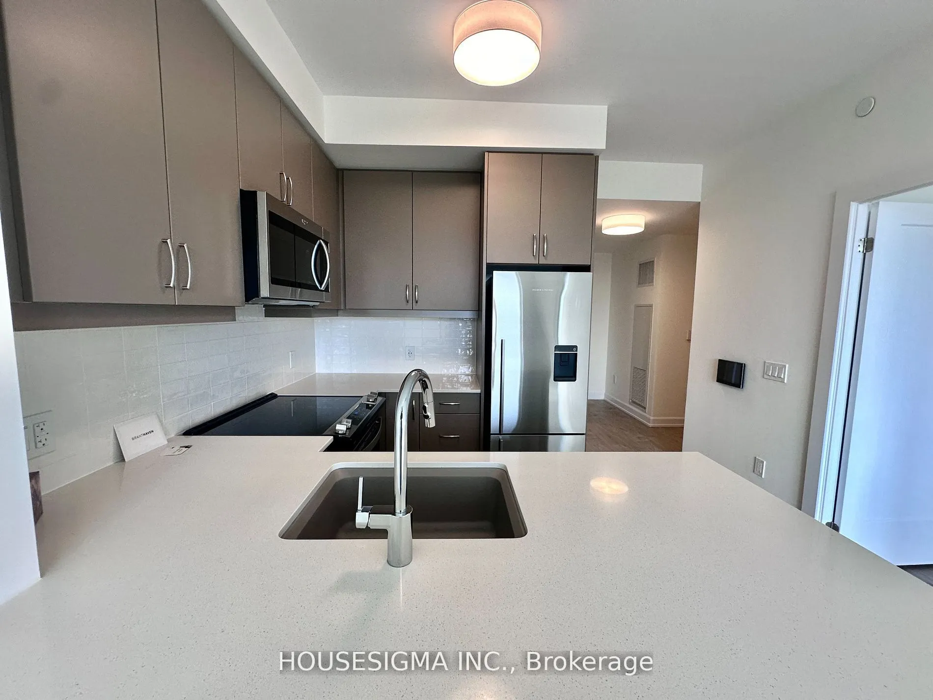 3220 William Coltson Avenue, #812