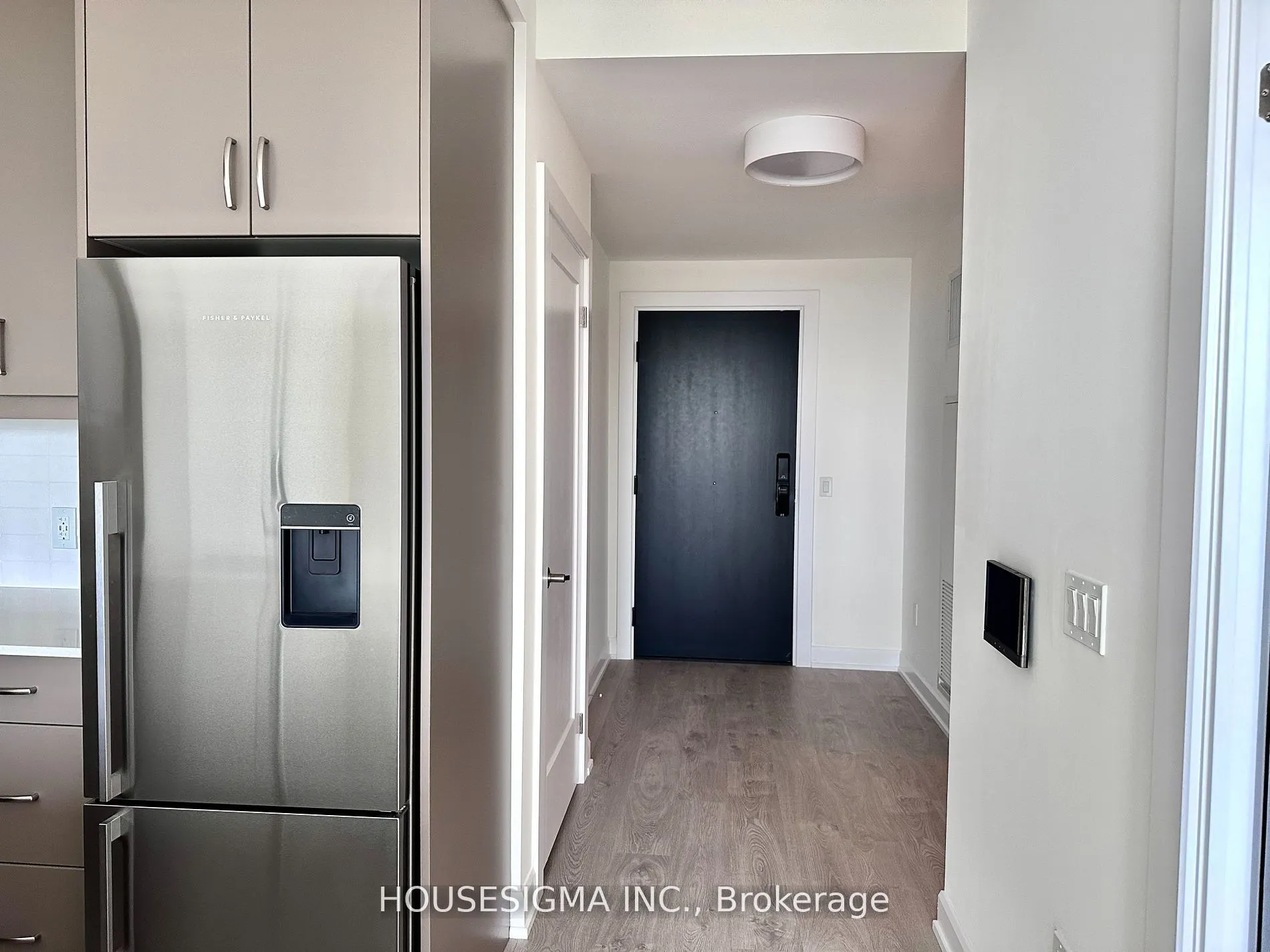3220 William Coltson Avenue, #812
