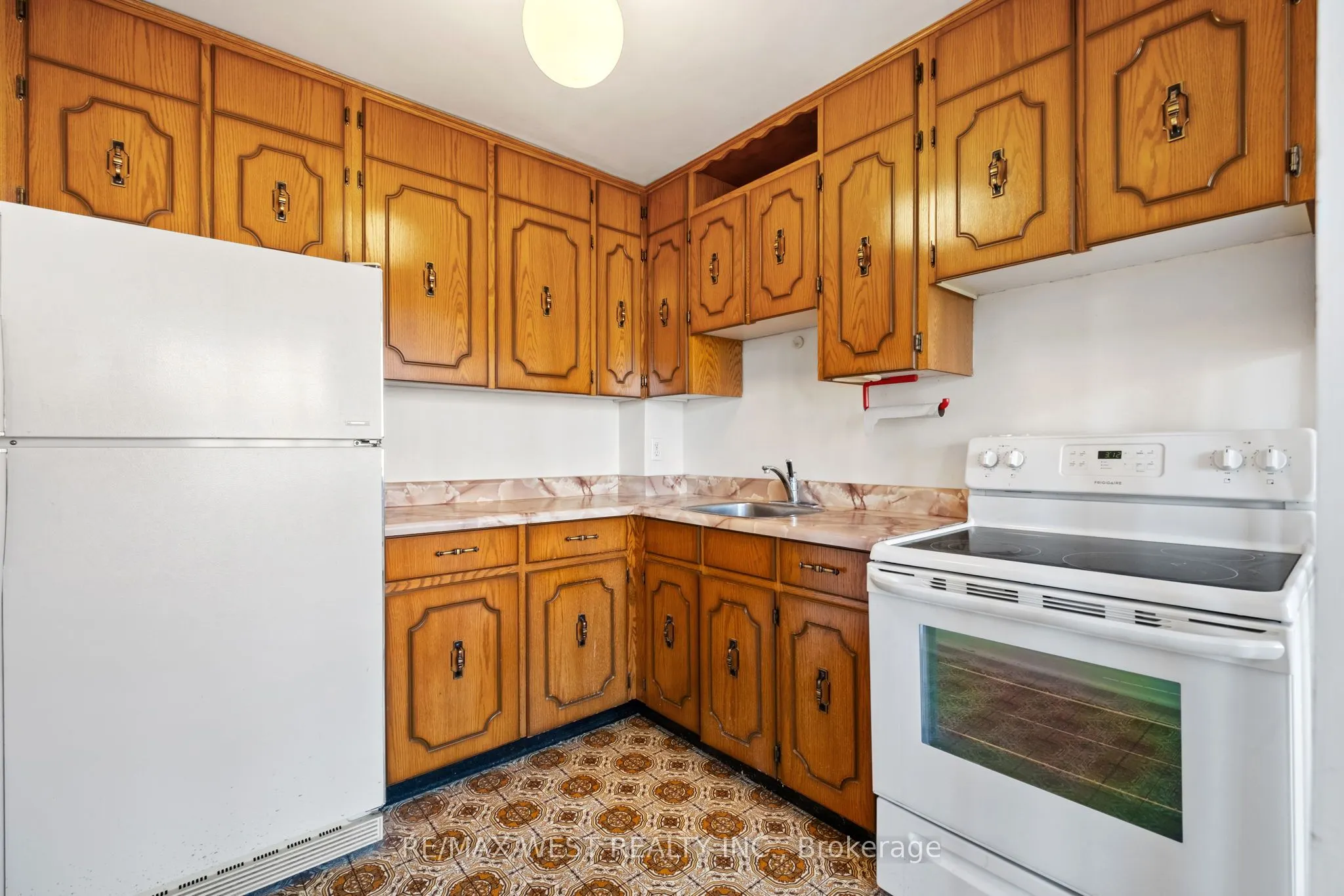 8 Kinsdale Boulevard, #35