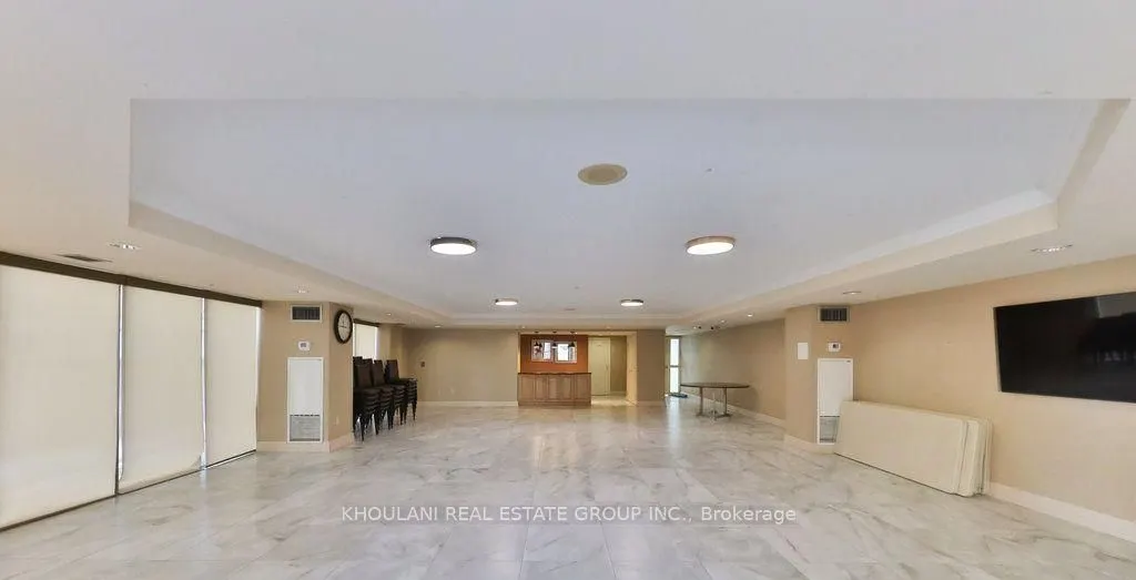 335 Webb Drive, #402