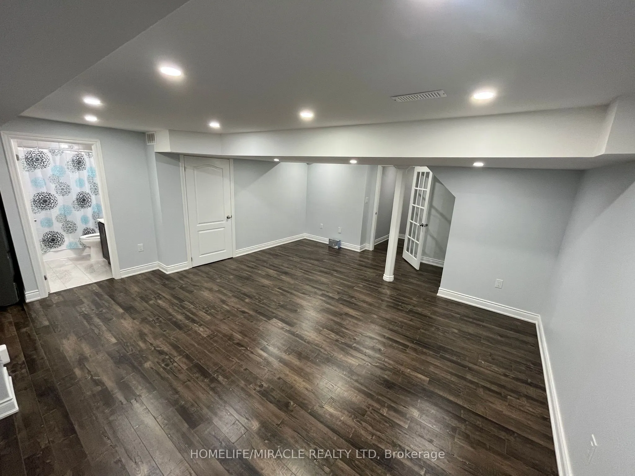 9438 Credit View Road, #Bsmt