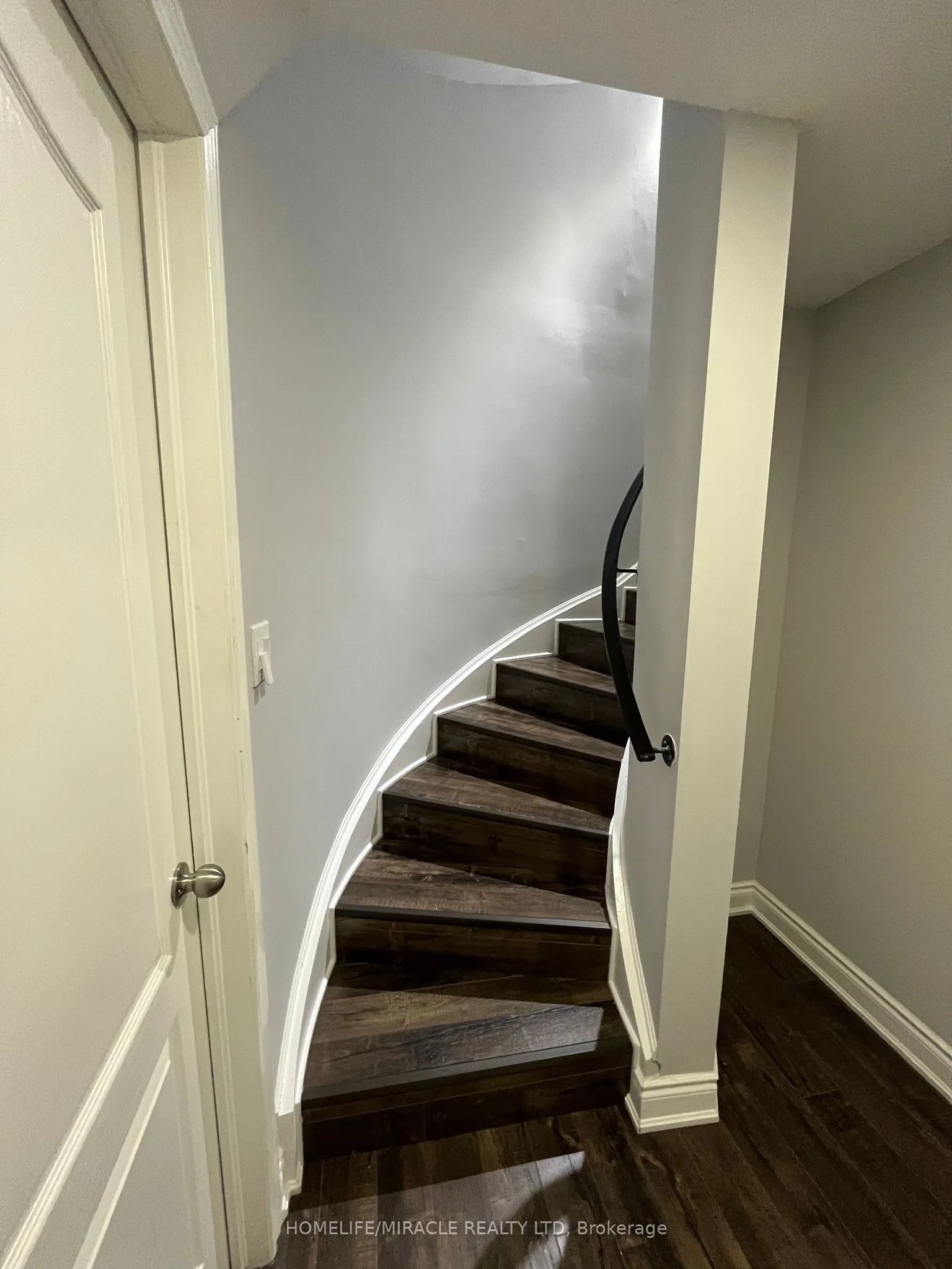 9438 Credit View Road, #Bsmt