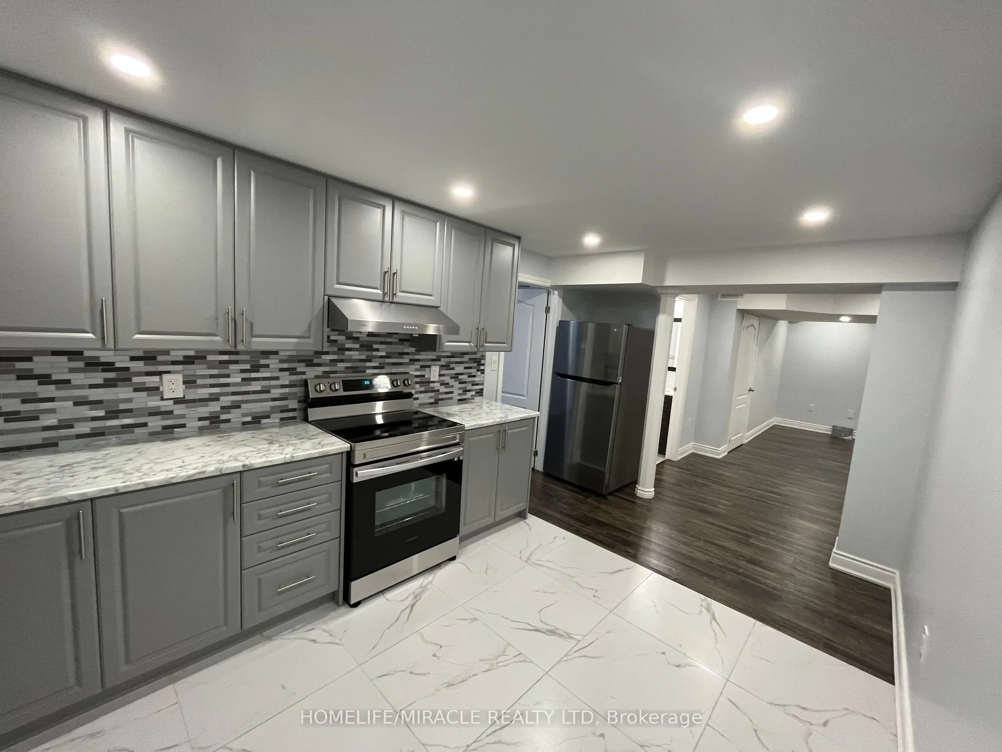 9438 Credit View Road, #Bsmt