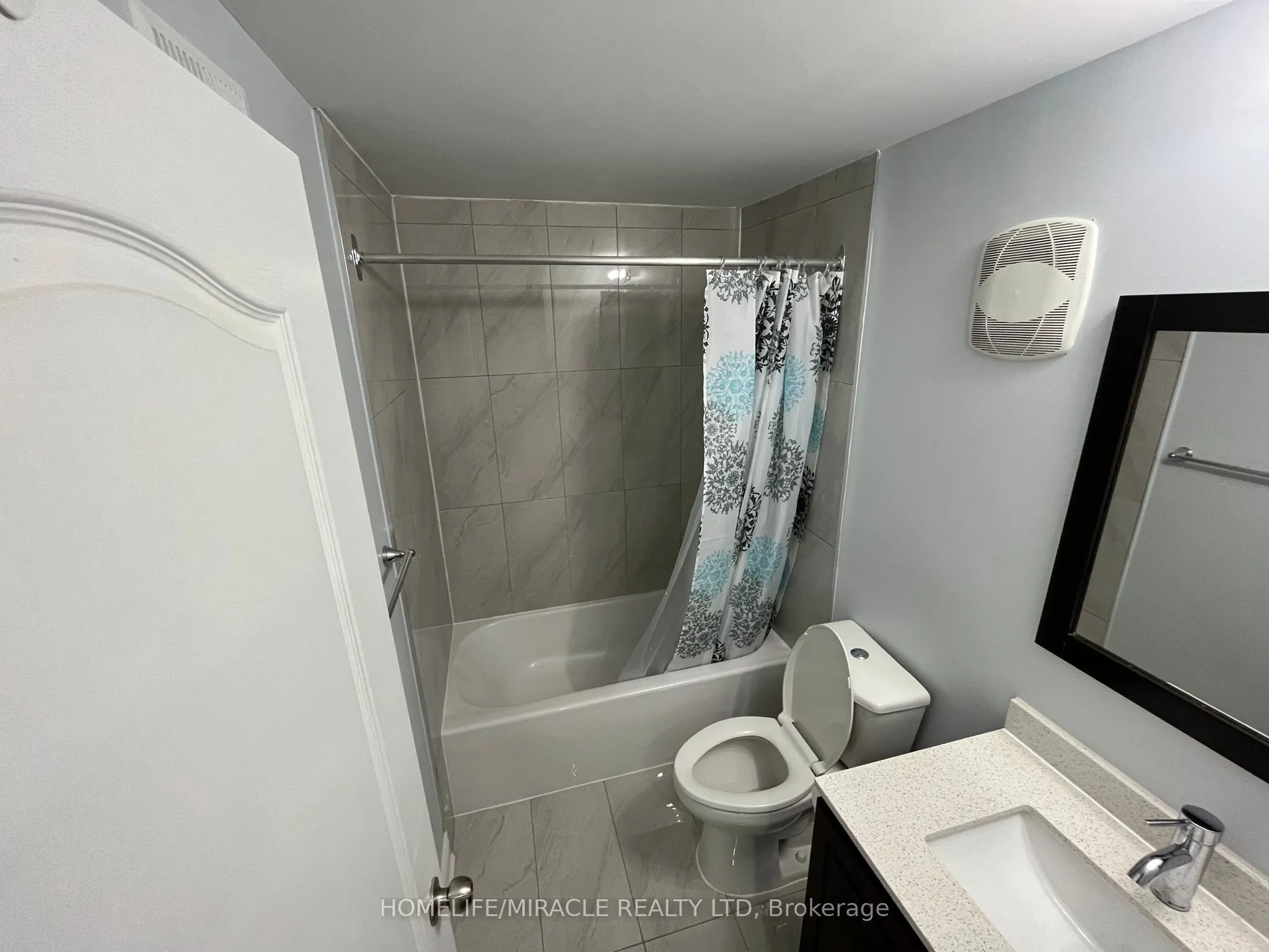 9438 Credit View Road, #Bsmt