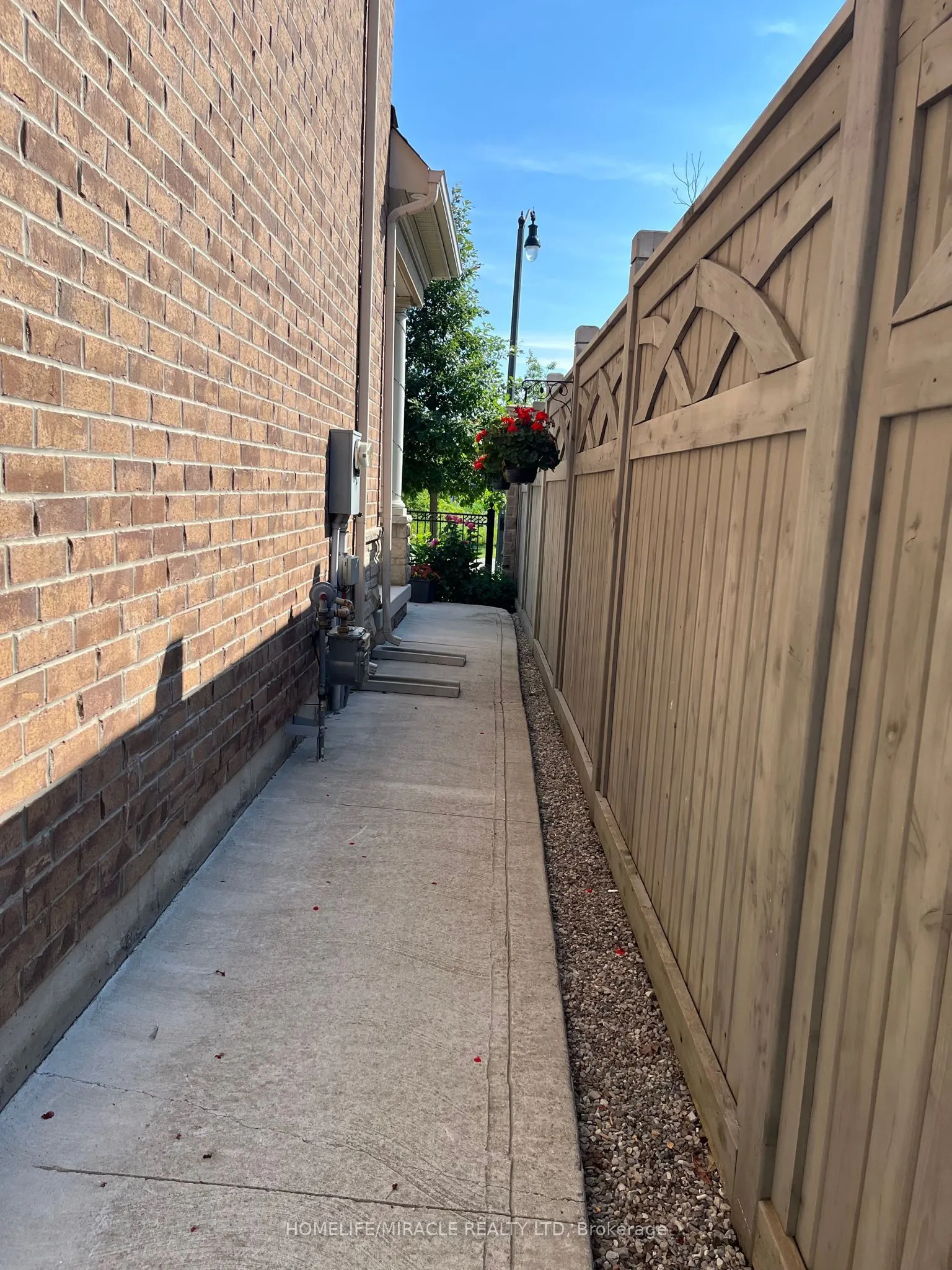 9438 Credit View Road, #Bsmt