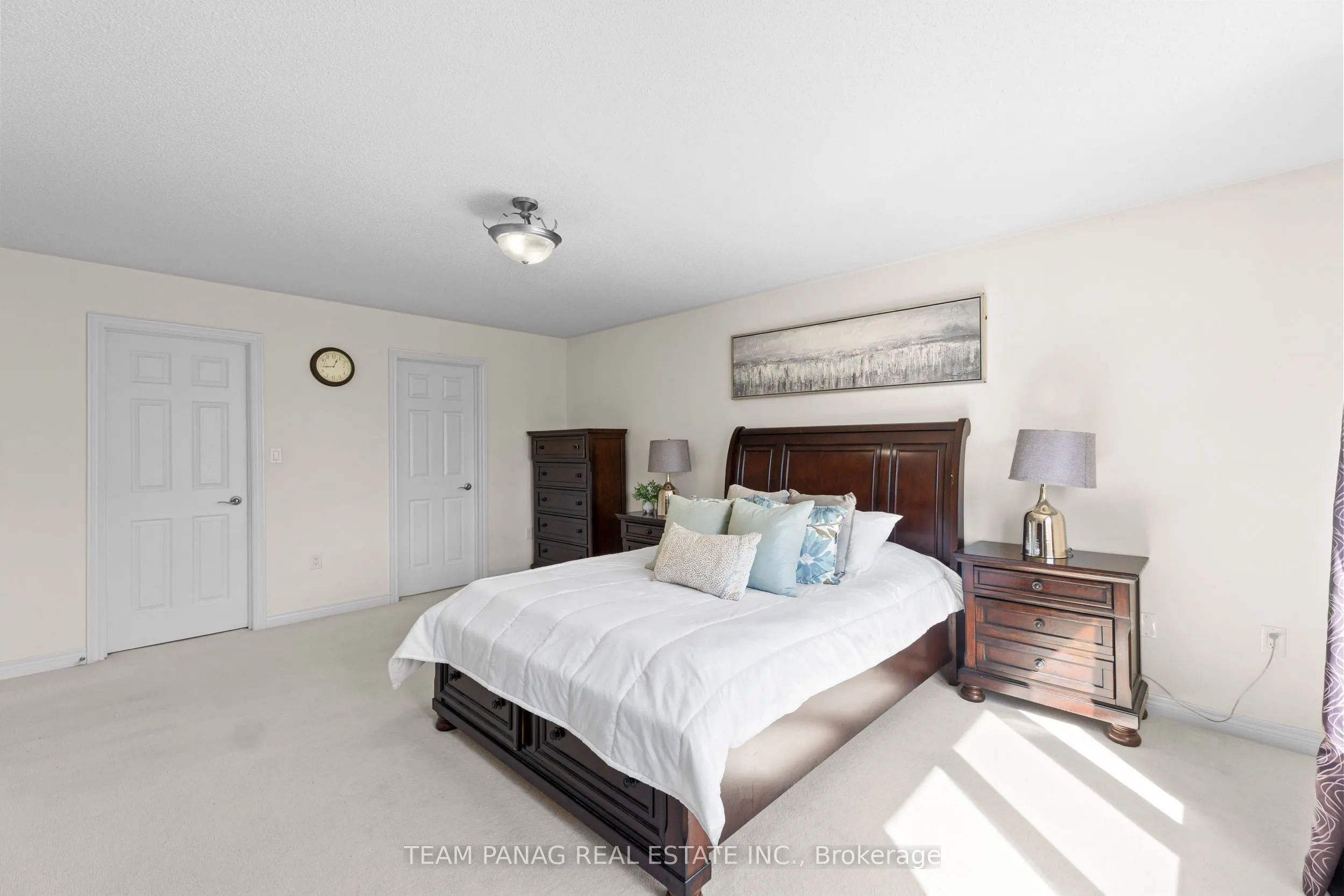 33 Bonnieglen Farm Boulevard