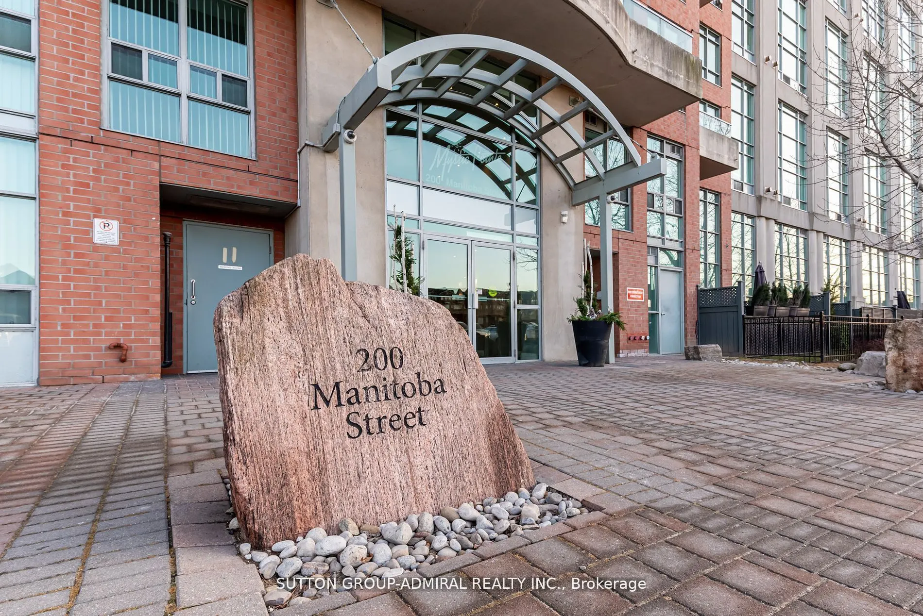 200 Manitoba Street