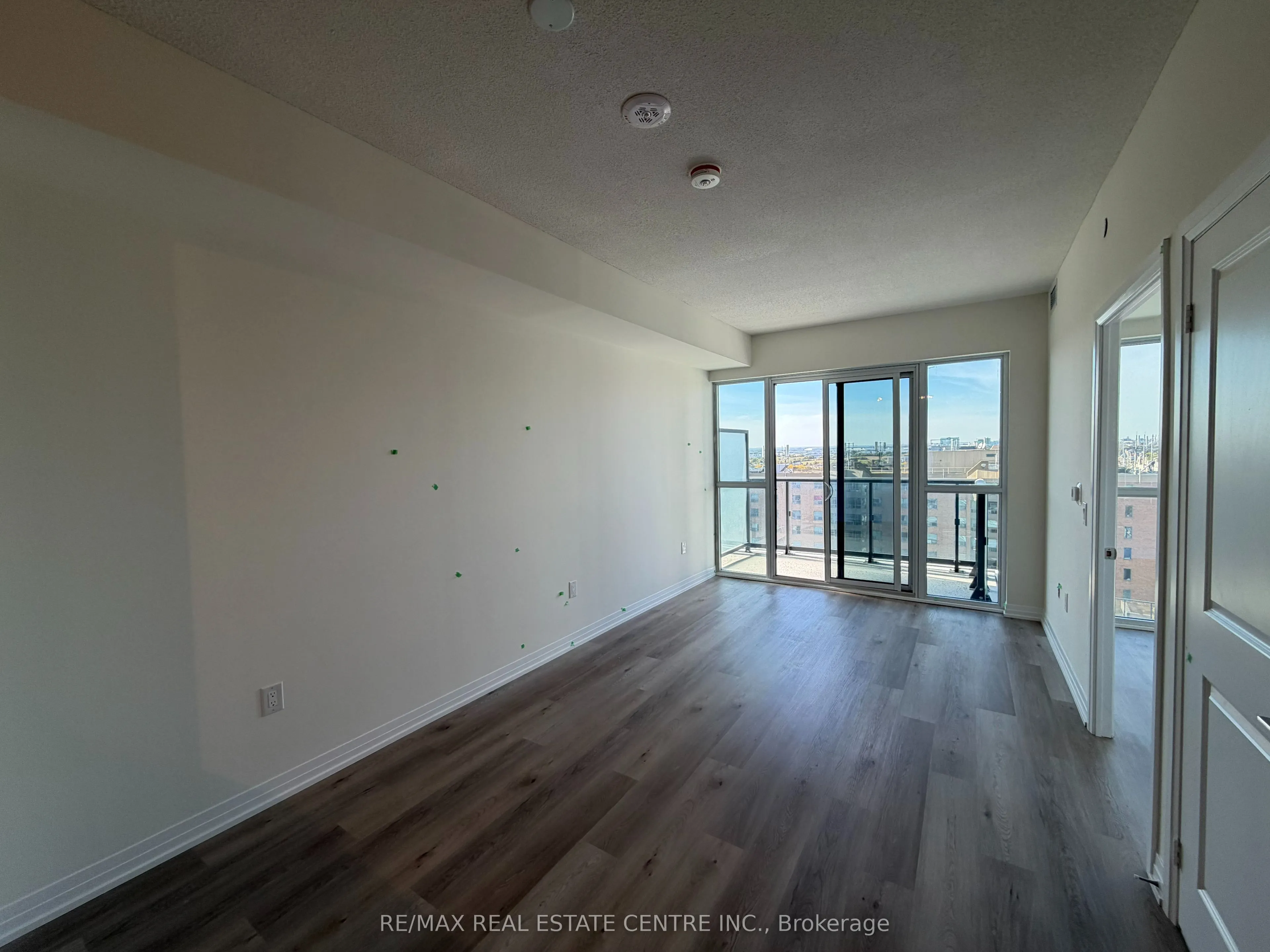 15 Watergarden Drive W, #1008
