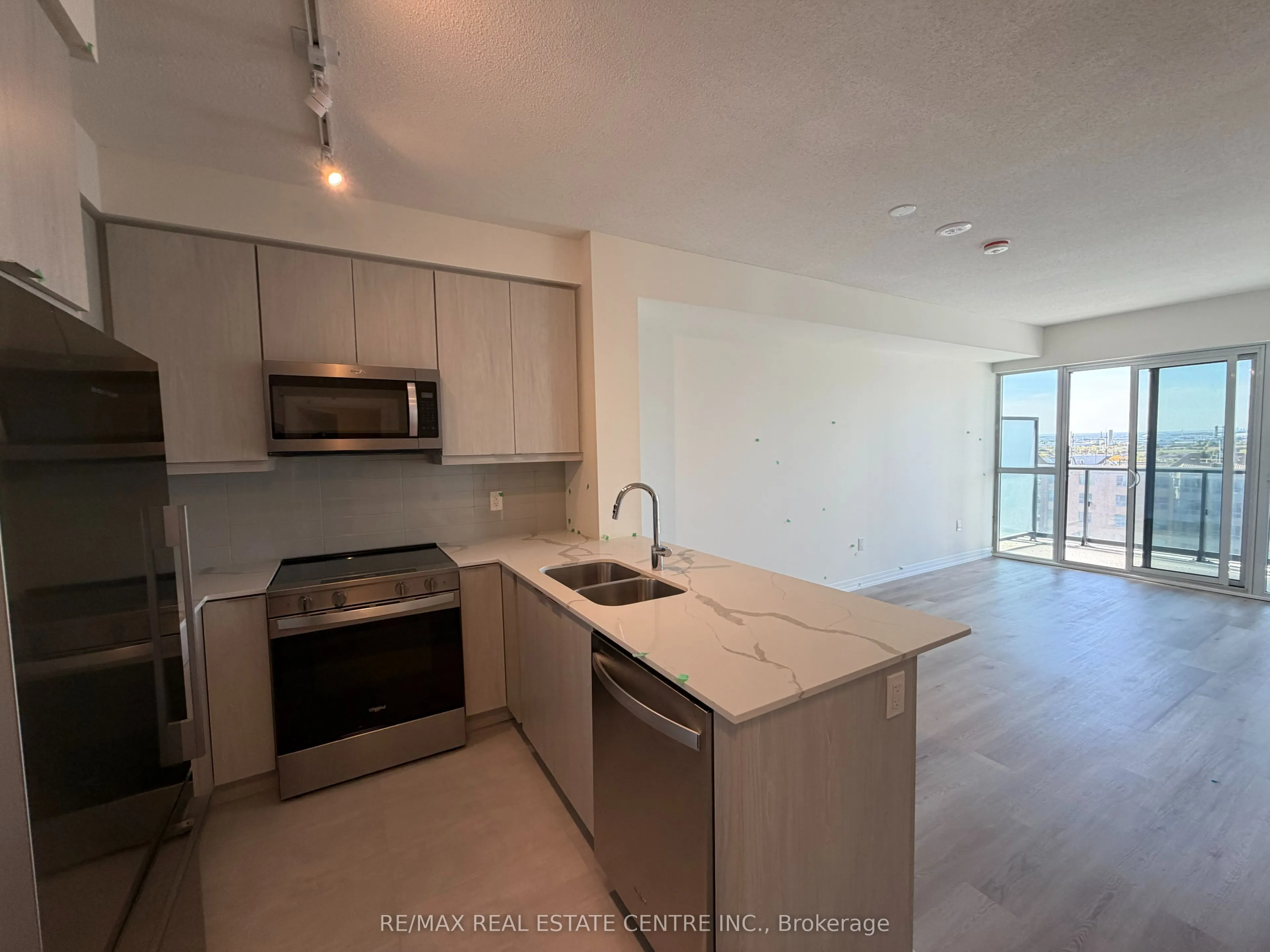15 Watergarden Drive W, #1008