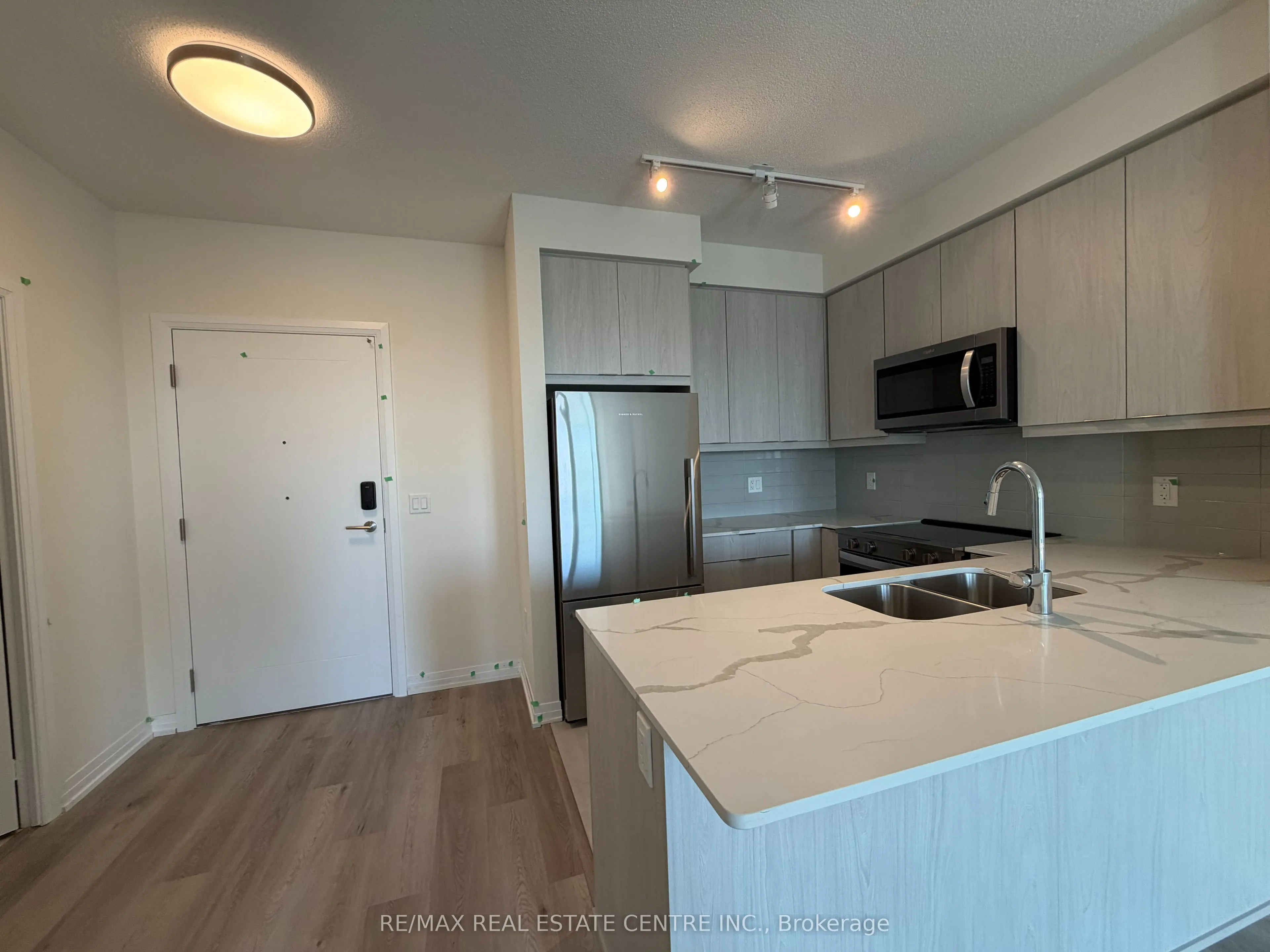 15 Watergarden Drive W, #1008