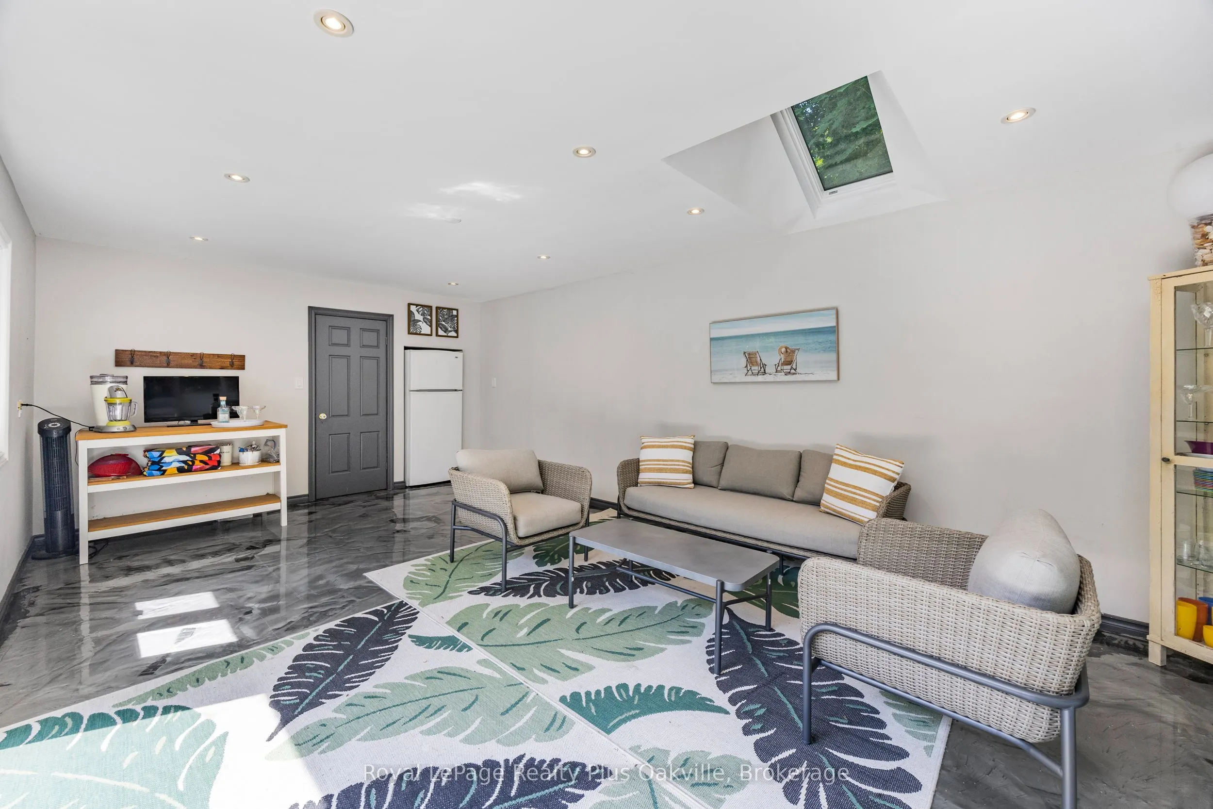 2386 Rebecca Street