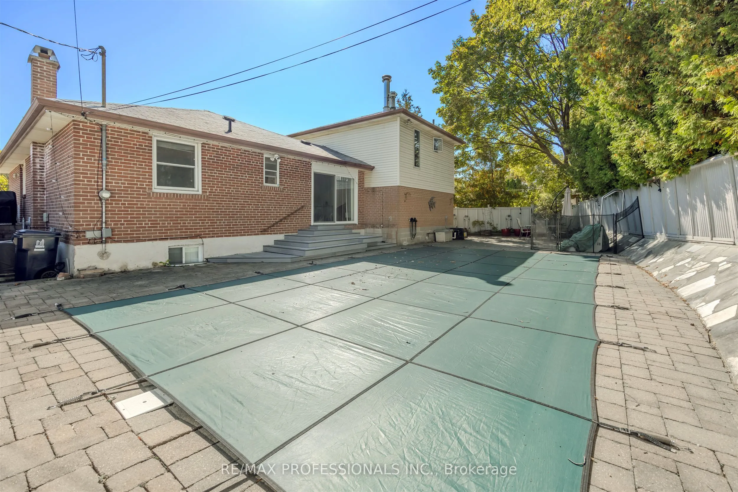 16 Monet Avenue