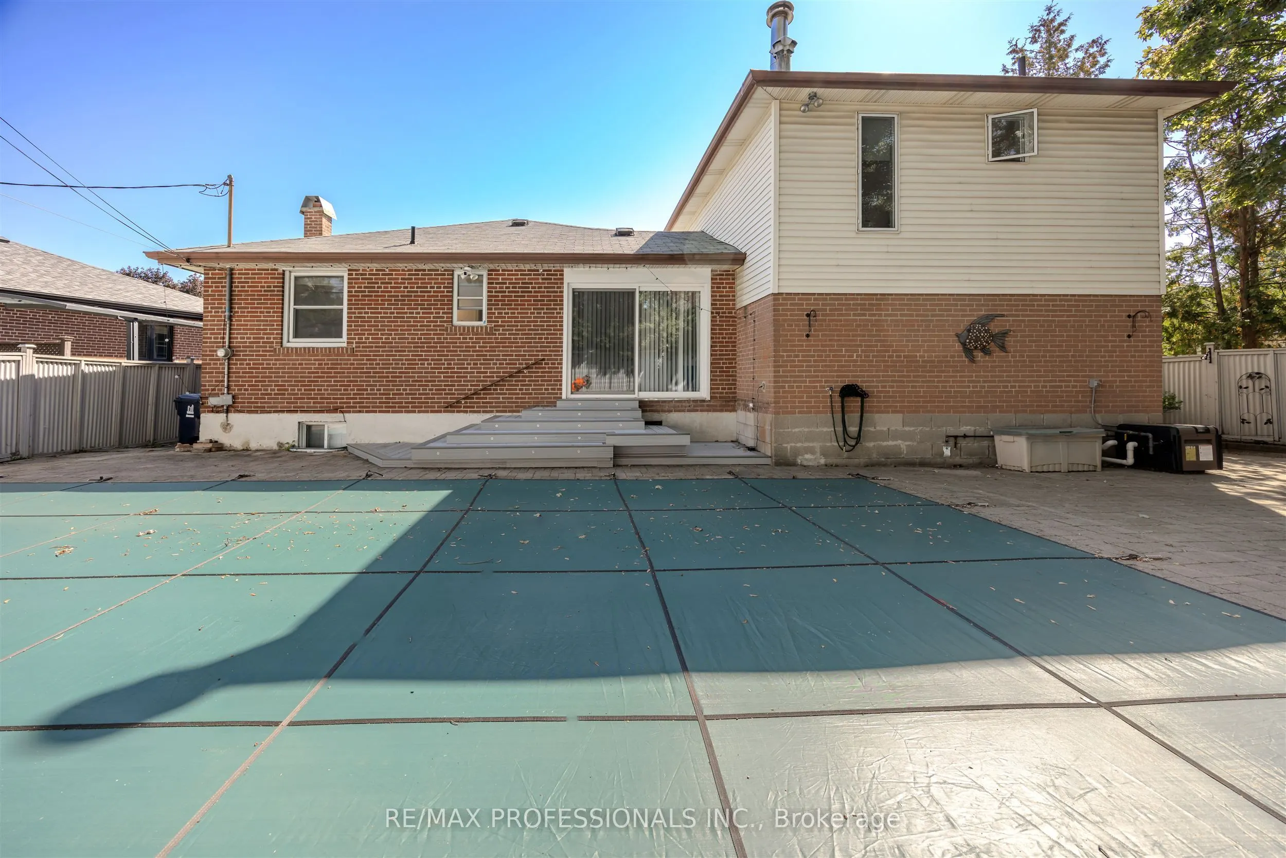 16 Monet Avenue