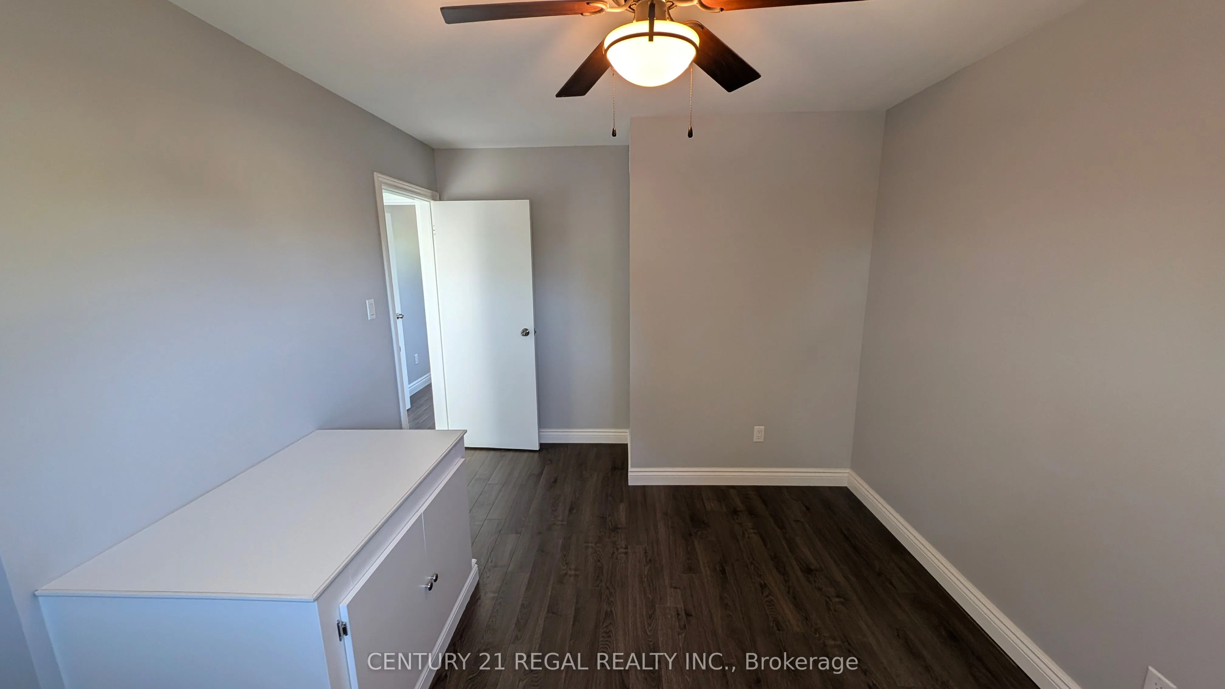 770 Applewood Crescent, #1