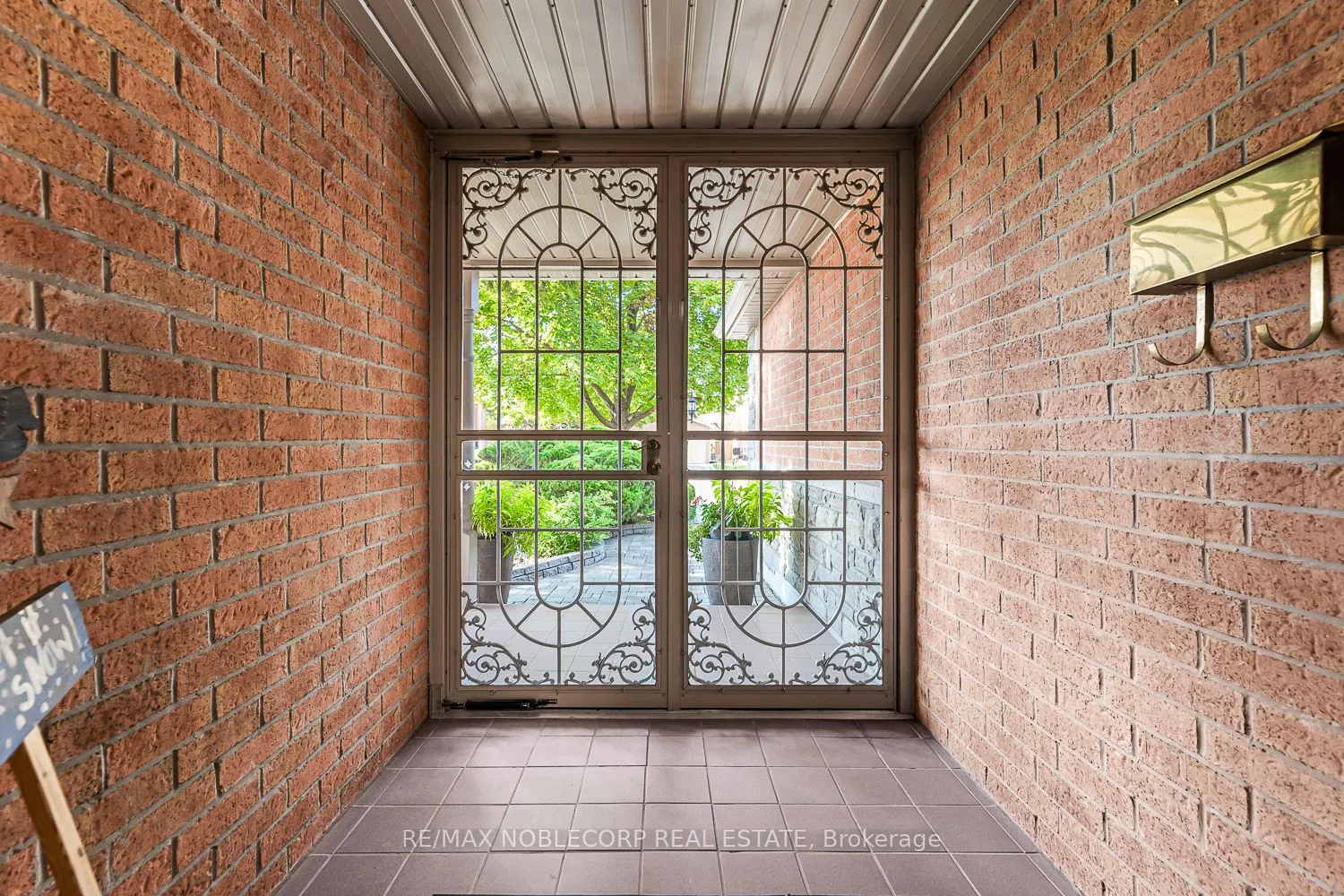 24 Egan Crescent