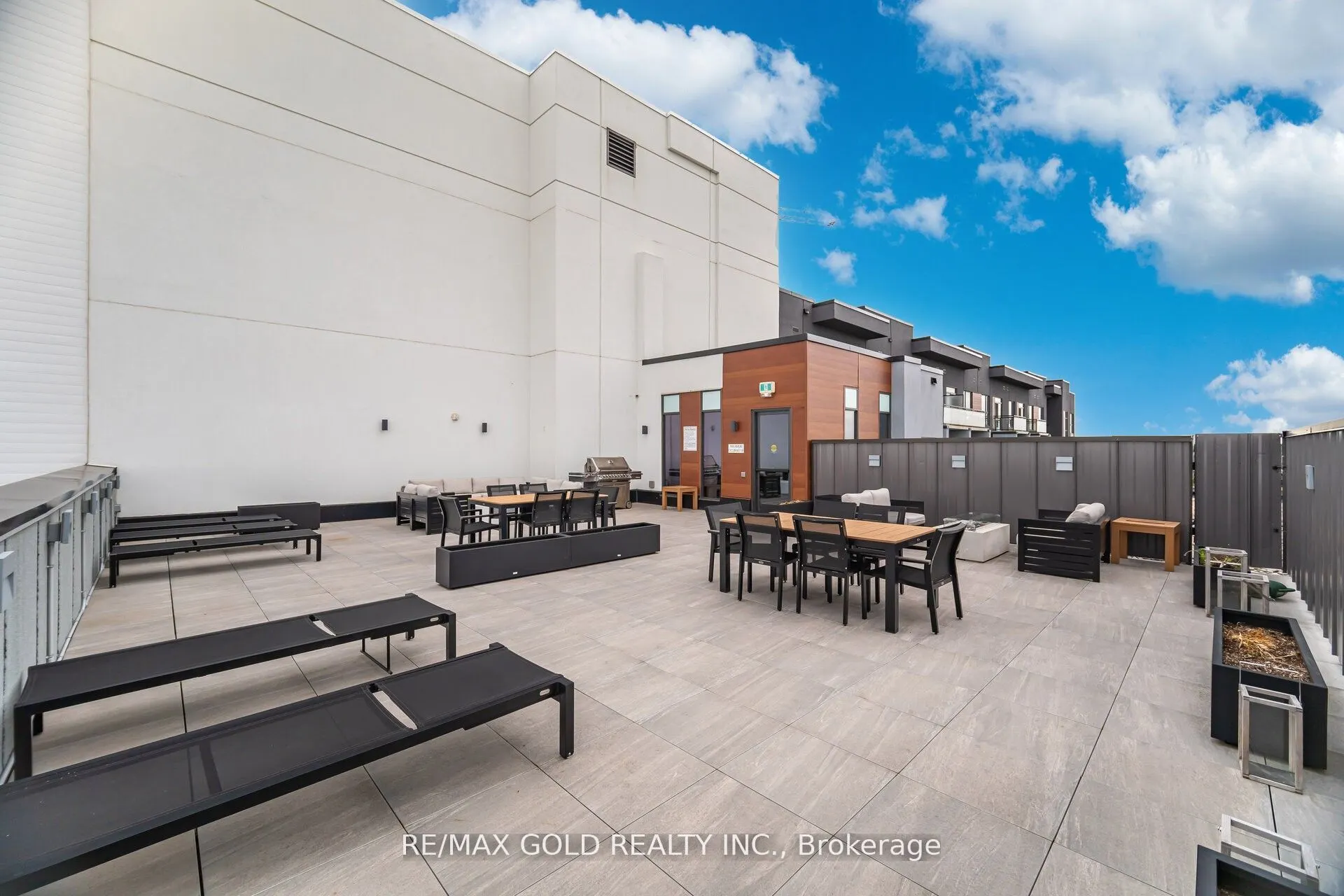 95 Dundas Street, #202