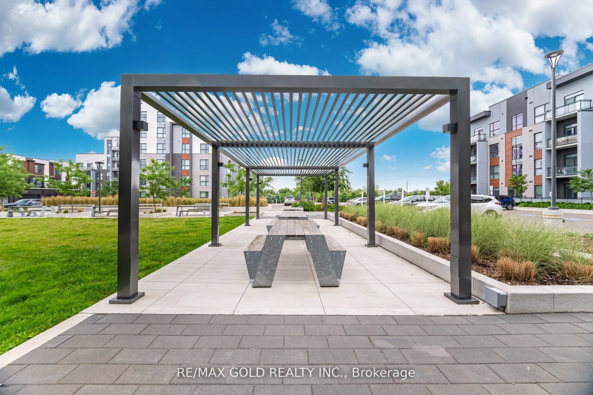 95 Dundas Street, #202