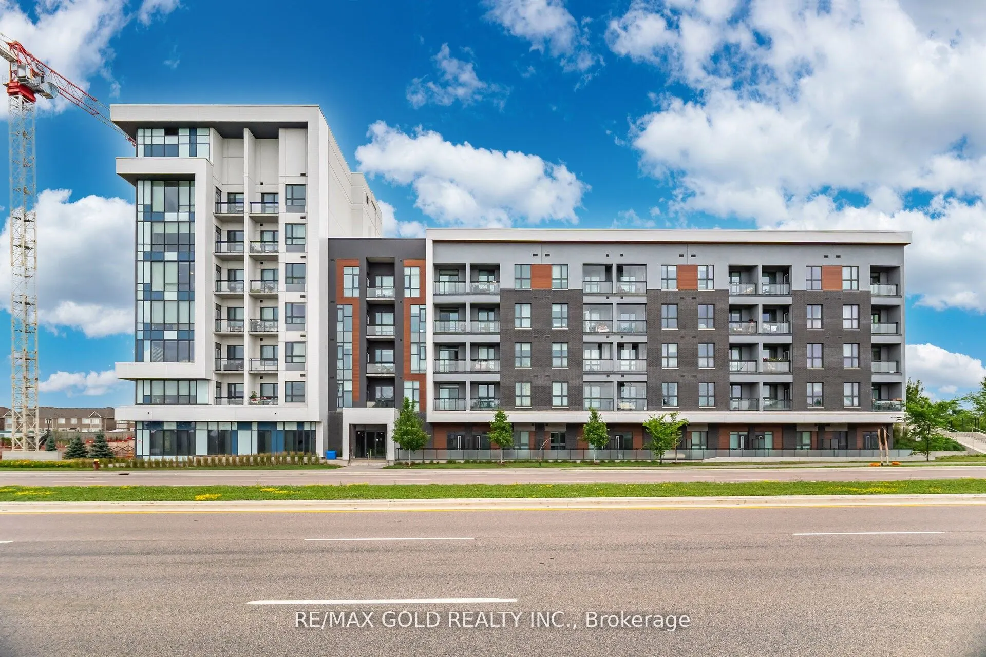 95 Dundas Street, #202